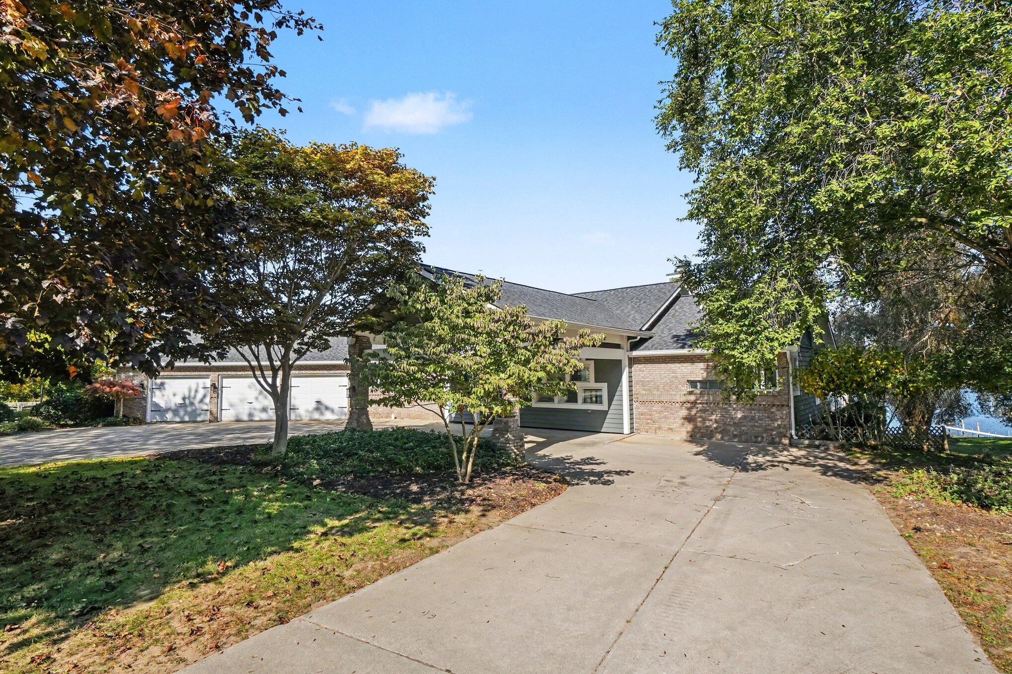760 Bridgeview Bay Lane Muskegon MI 49441
