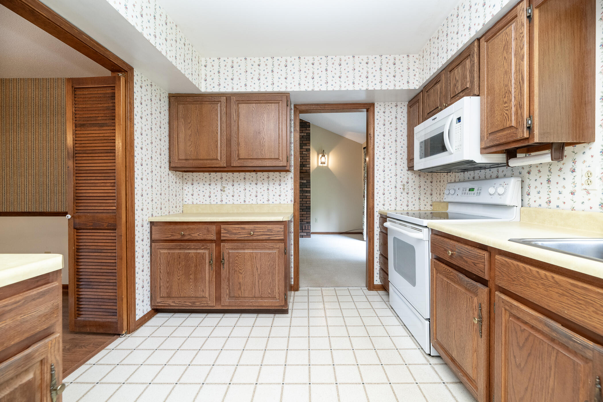 6124 Old Log Trail Kalamazoo MI 49009
