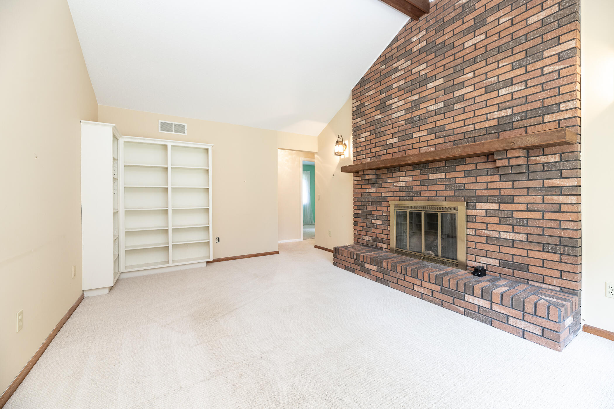 6124 Old Log Trail Kalamazoo MI 49009
