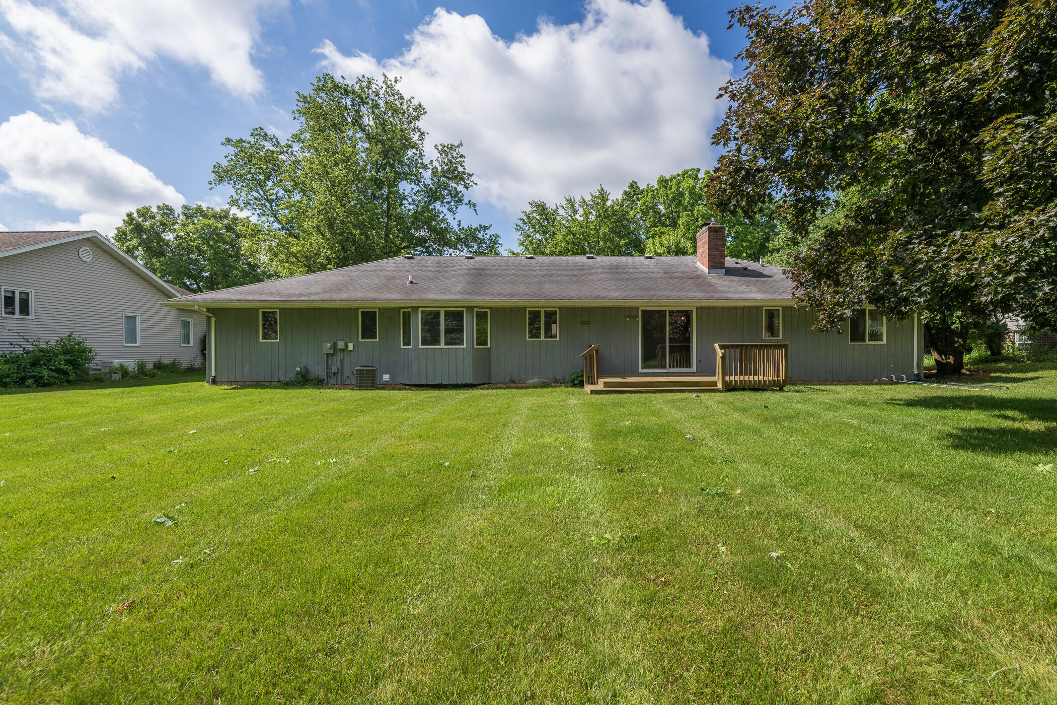 6124 Old Log Trail Kalamazoo MI 49009