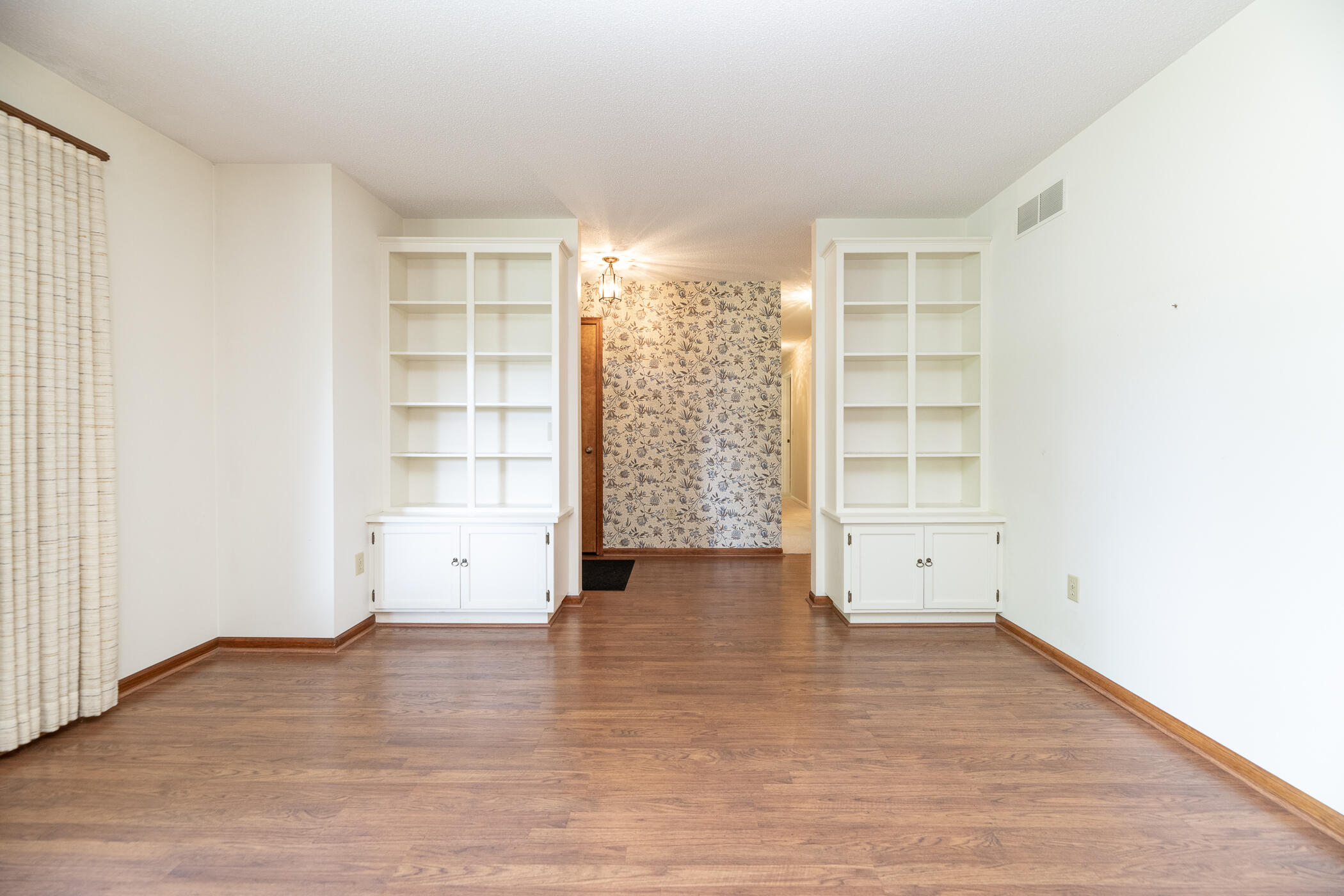 6124 Old Log Trail Kalamazoo MI 49009