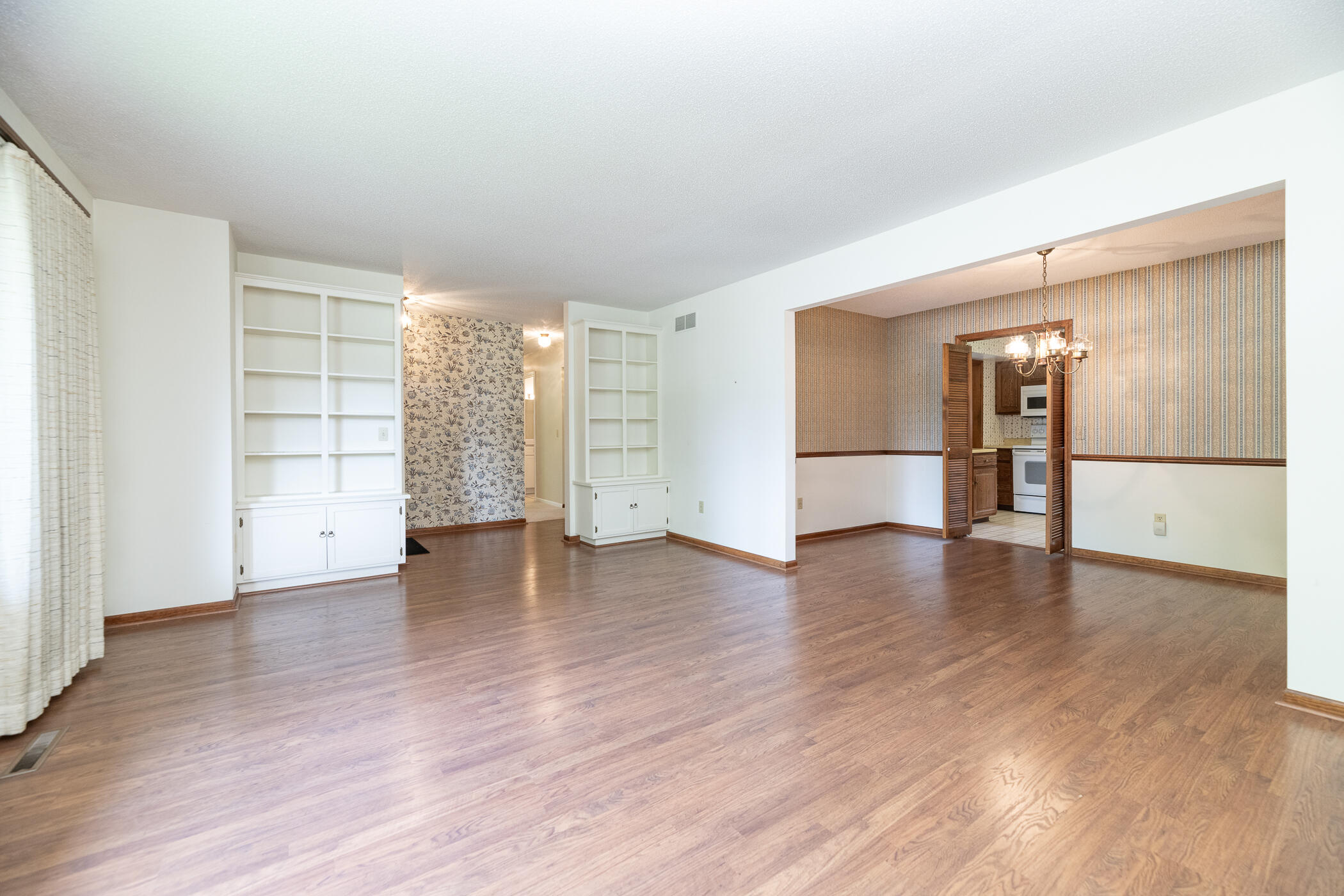 6124 Old Log Trail Kalamazoo MI 49009