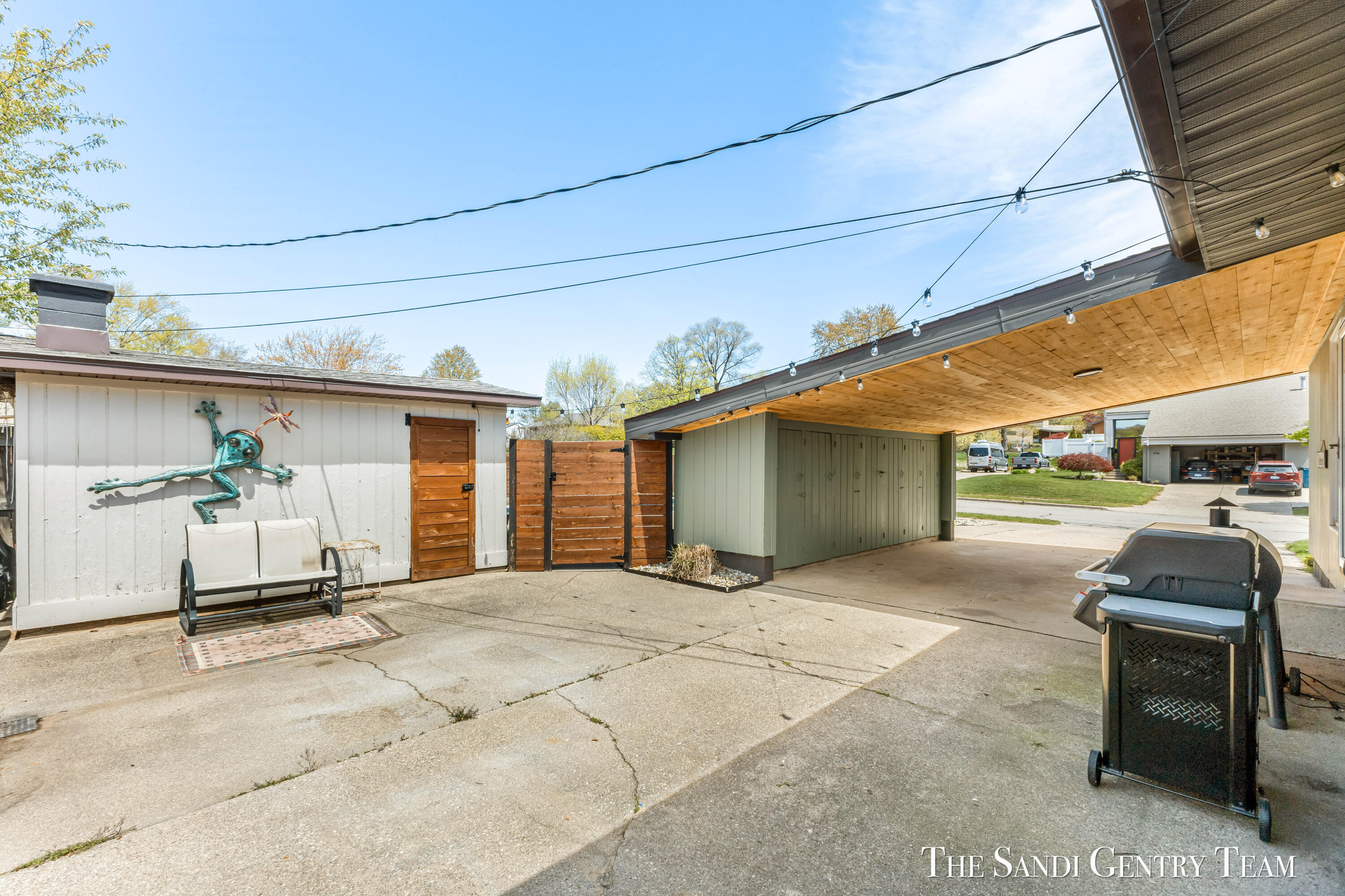 529 Arlington Avenue Grand Haven MI 49417