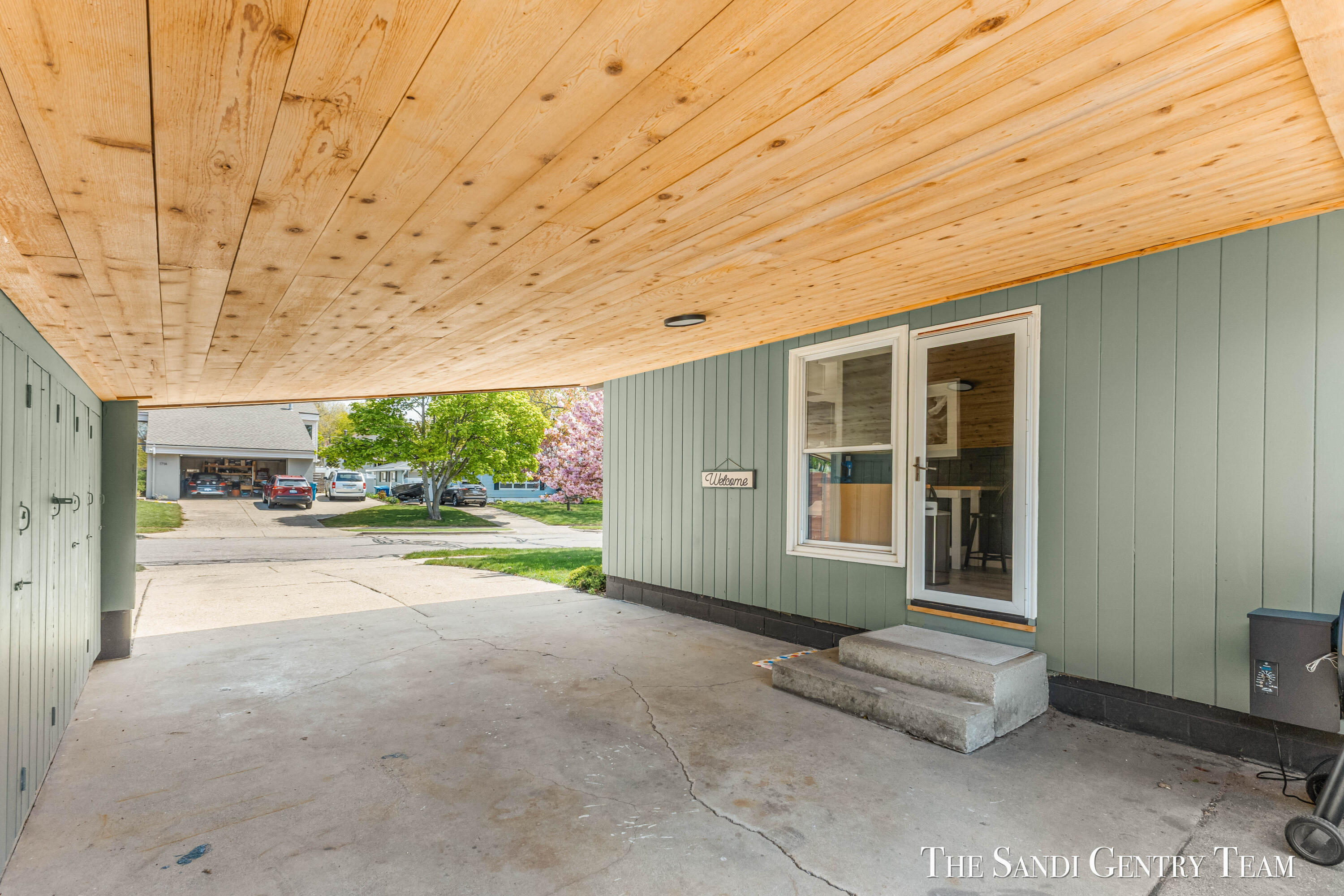 529 Arlington Avenue Grand Haven MI 49417