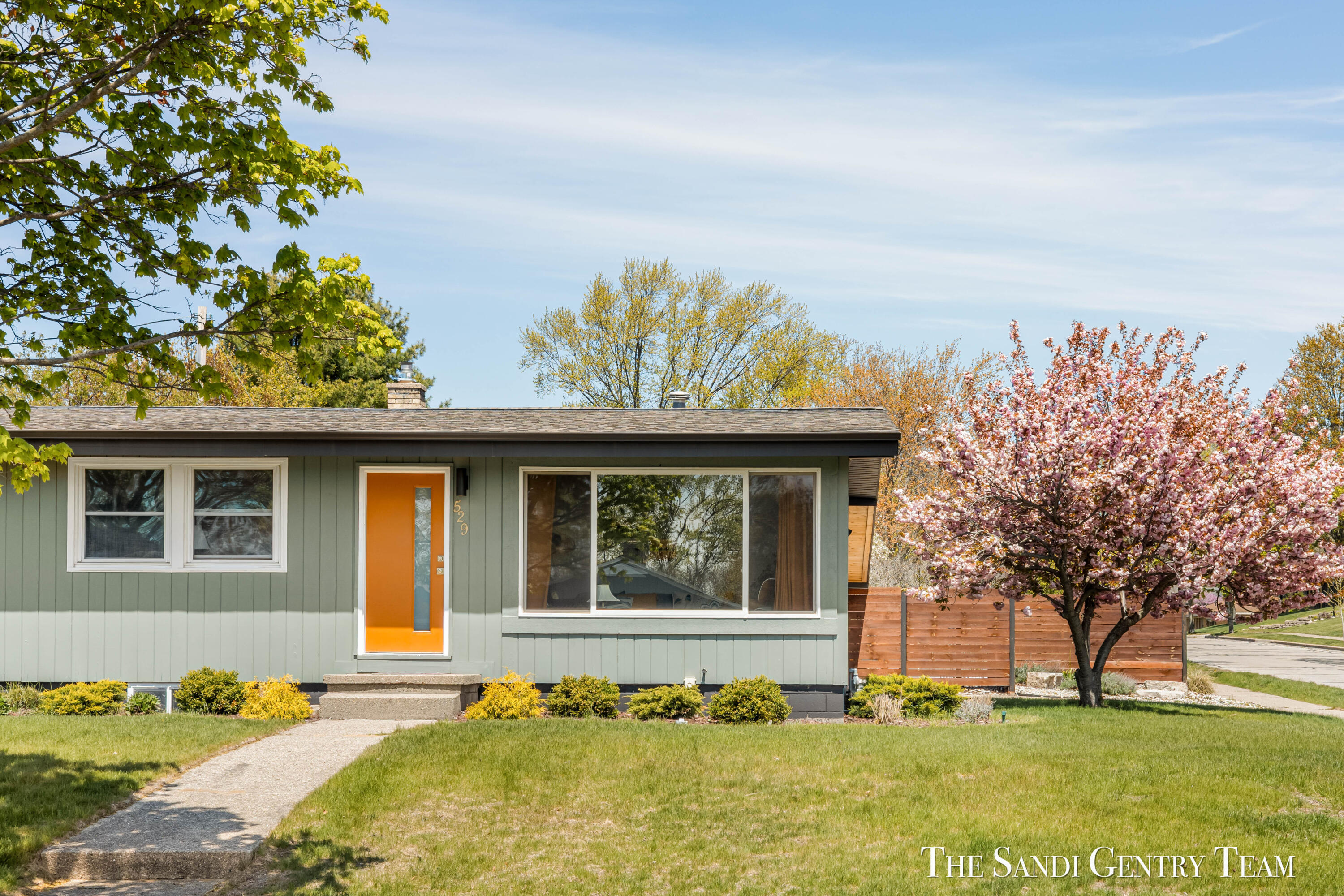 529 Arlington Avenue Grand Haven MI 49417