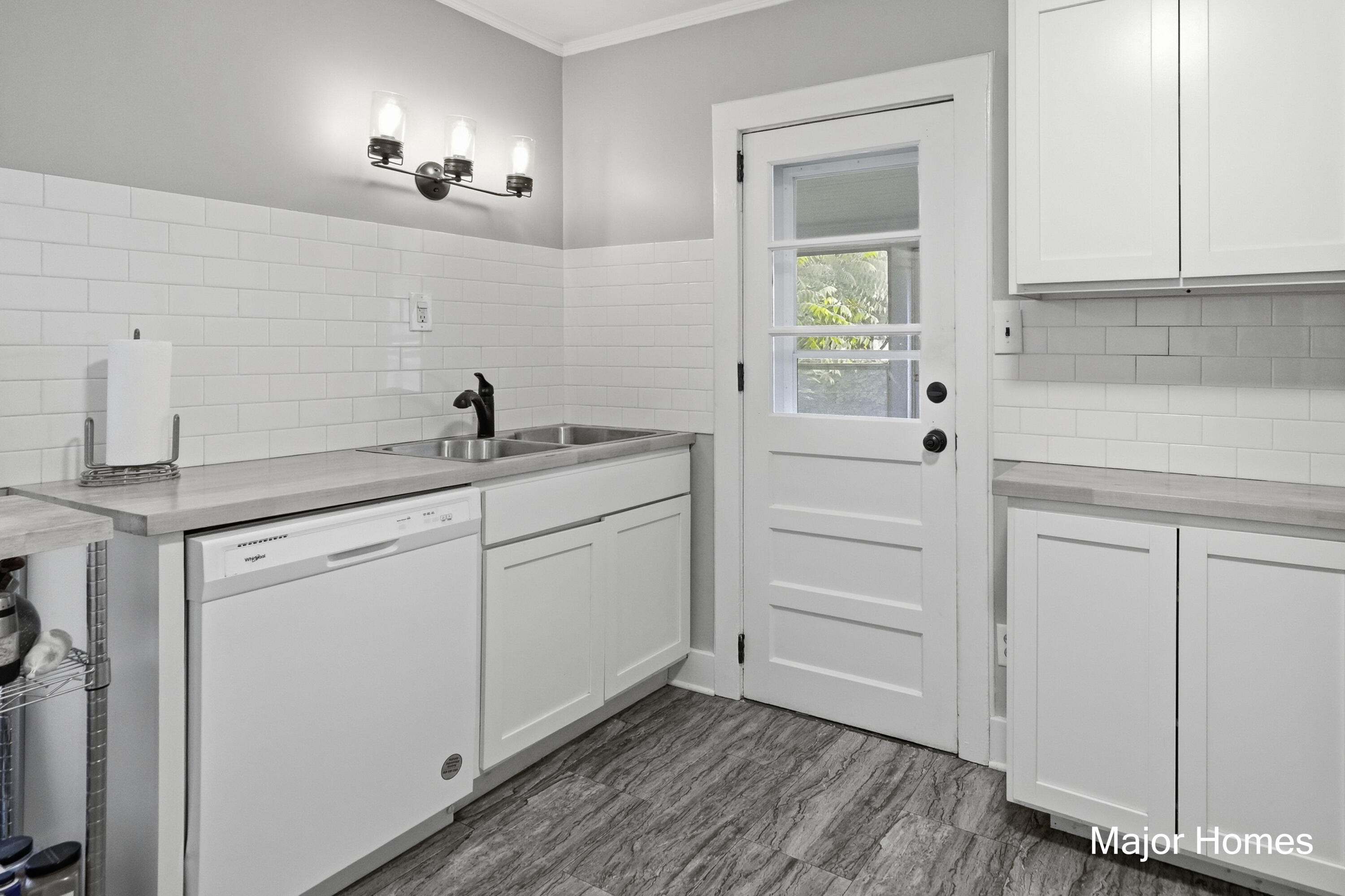 839 Crescent Street NE Grand Rapids MI 49503