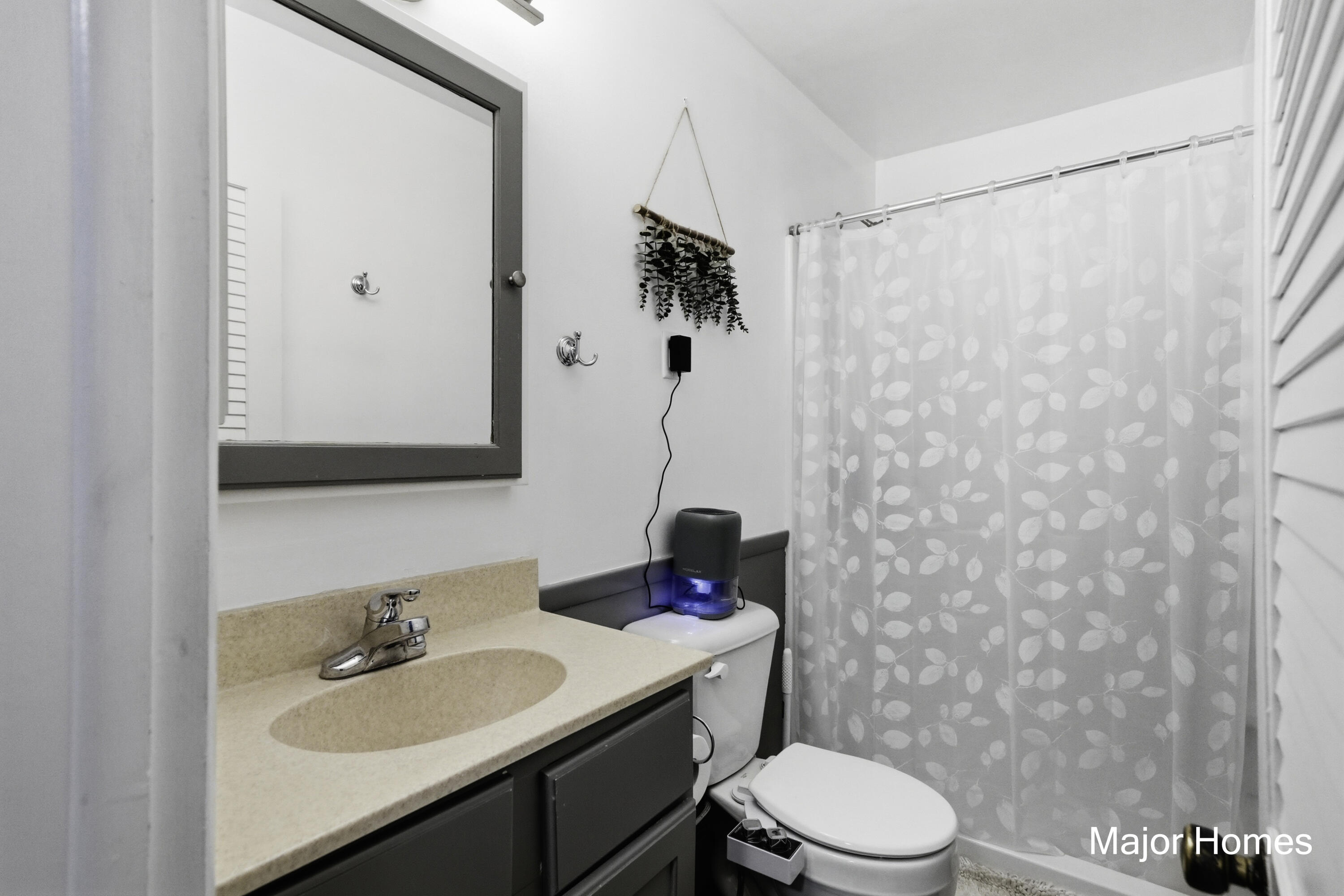 839 Crescent Street NE Grand Rapids MI 49503