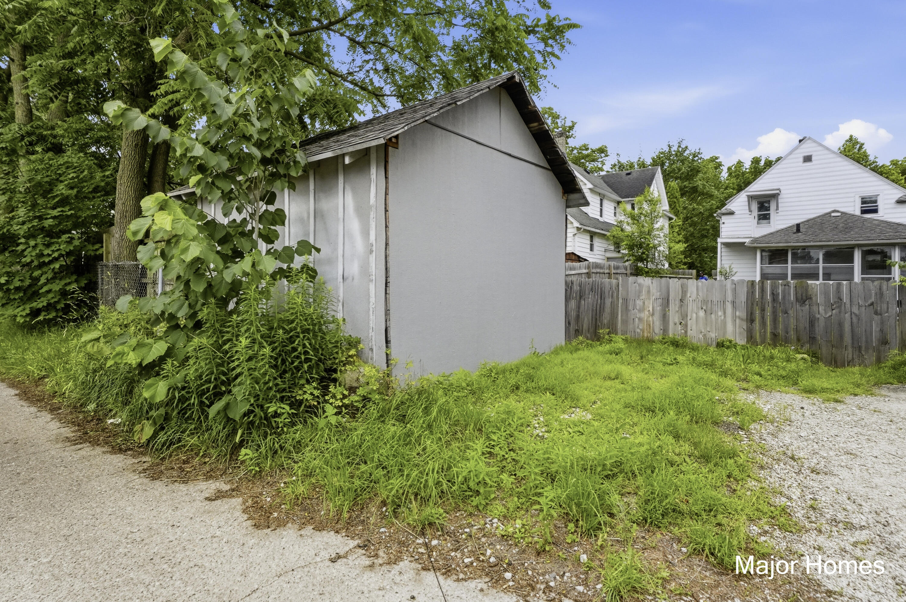 839 Crescent Street NE Grand Rapids MI 49503