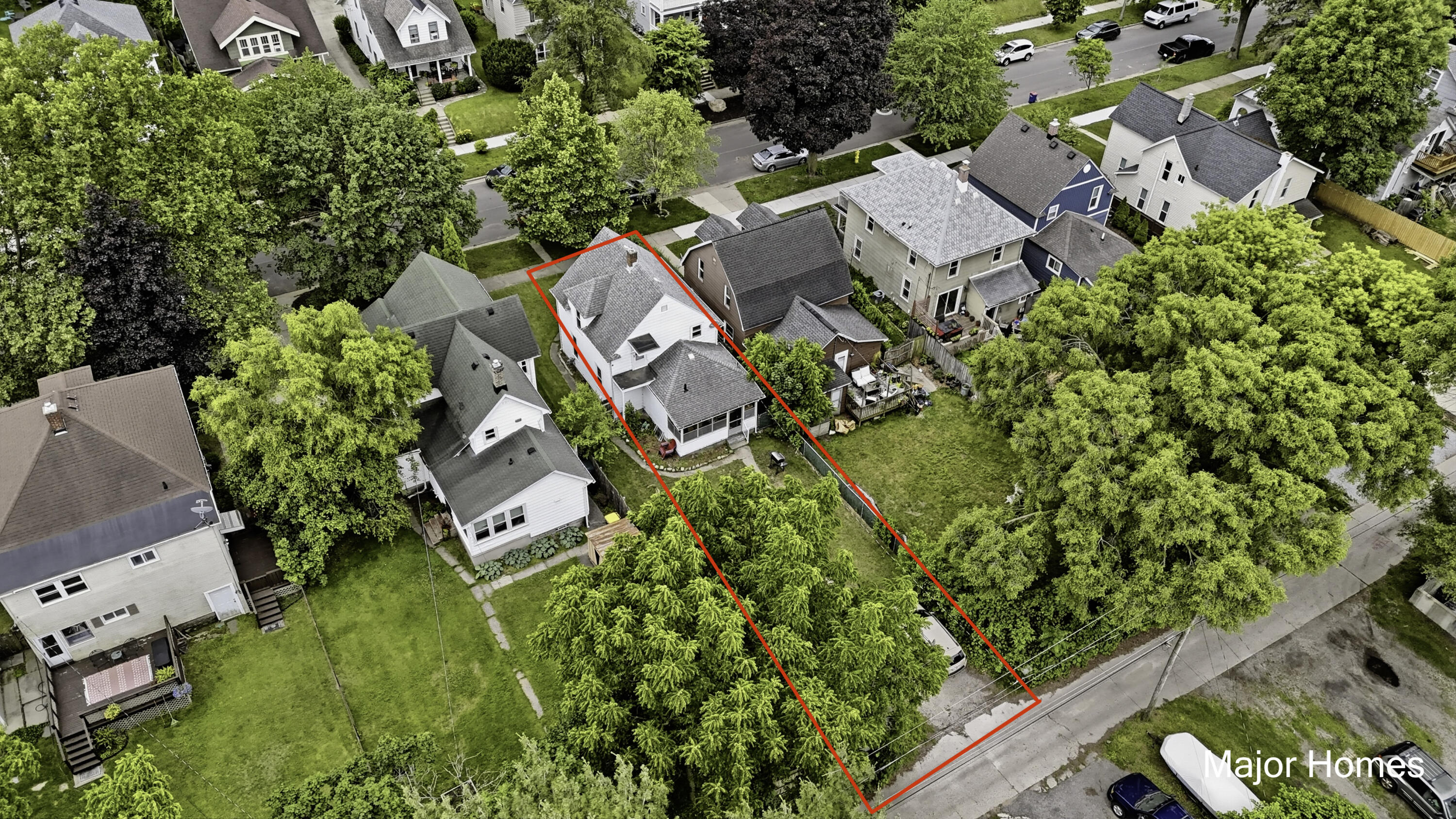 839 Crescent Street NE Grand Rapids MI 49503