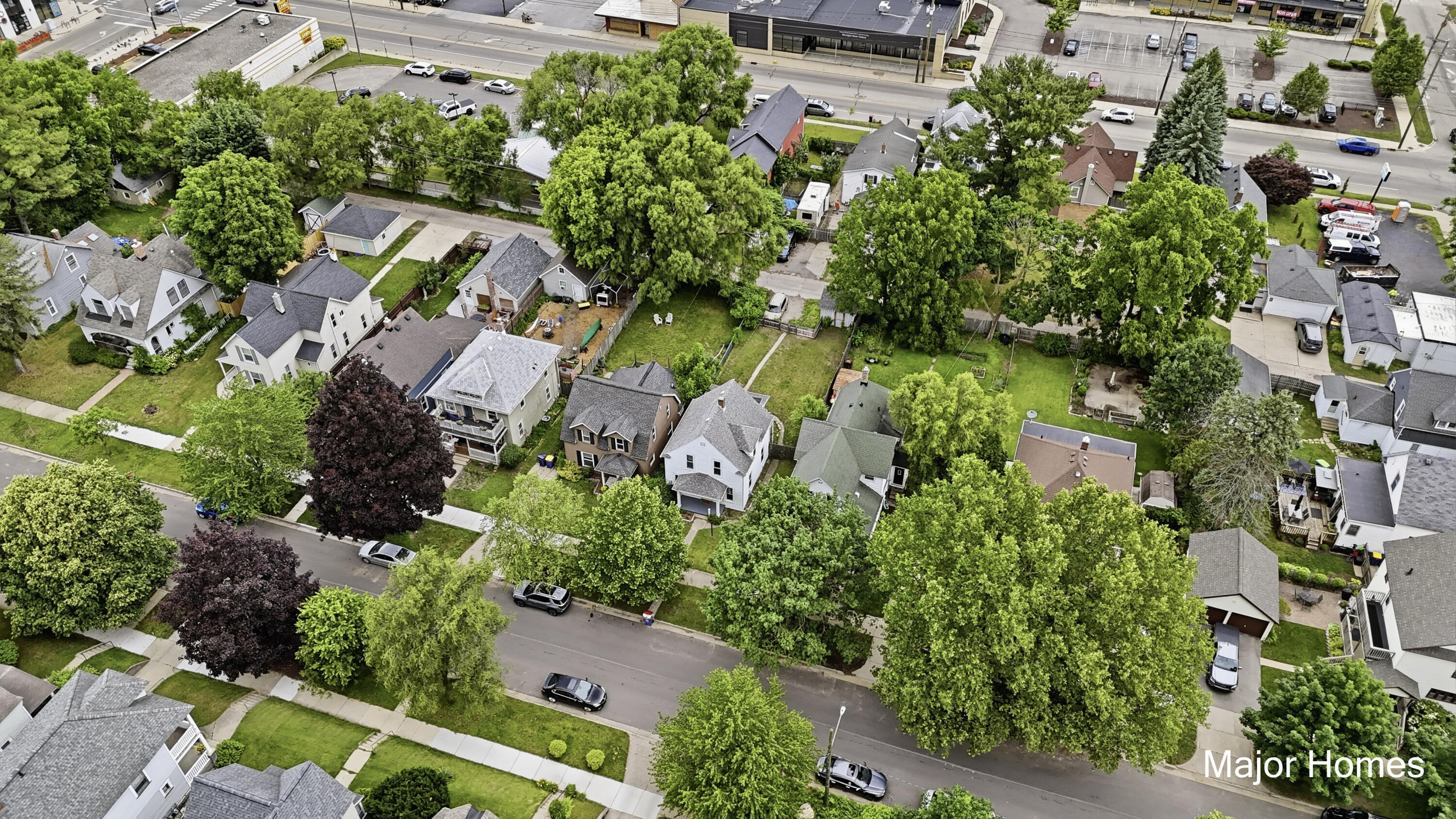 839 Crescent Street NE Grand Rapids MI 49503