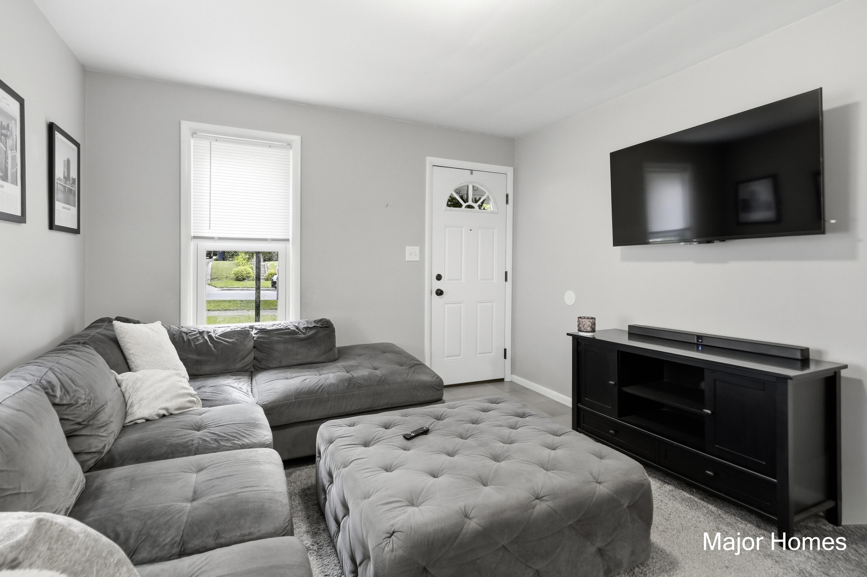 839 Crescent Street NE Grand Rapids MI 49503