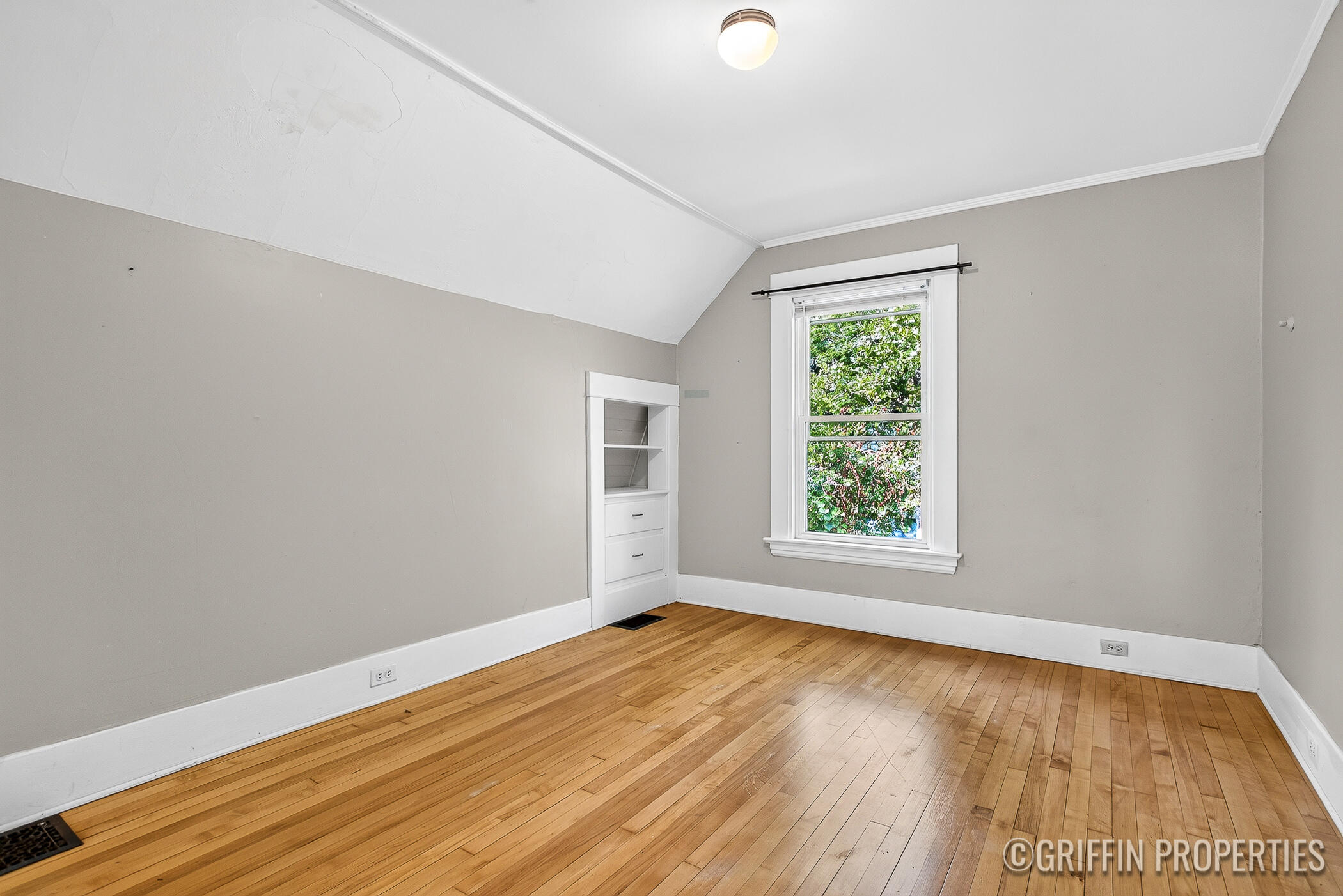 360 Carlton Avenue SE Grand Rapids MI 49506