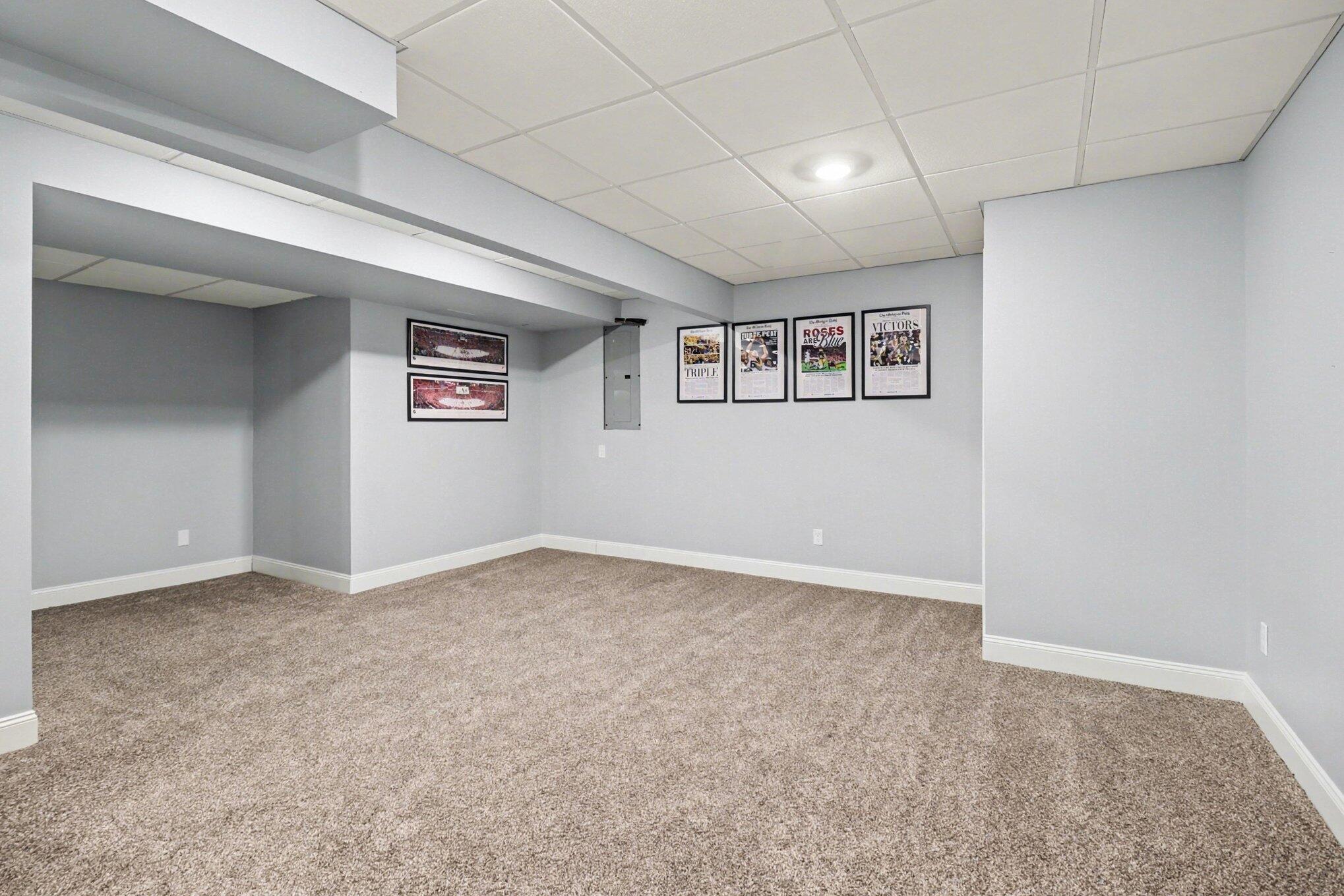 1854 Tall Oaks Drive W Ludington MI 49431