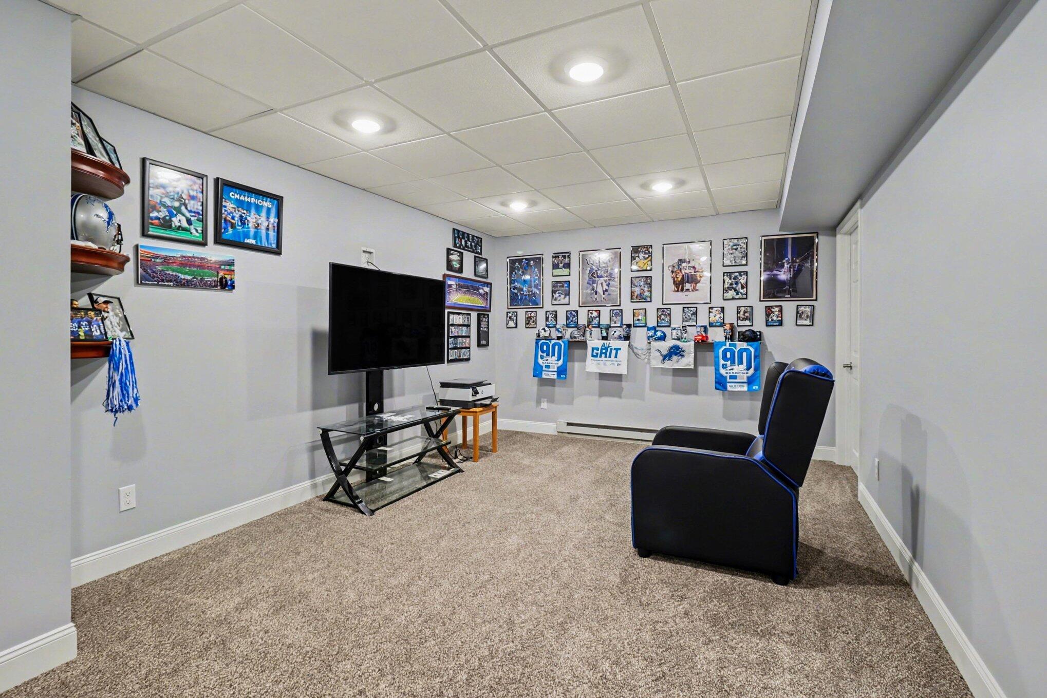 1854 Tall Oaks Drive W Ludington MI 49431
