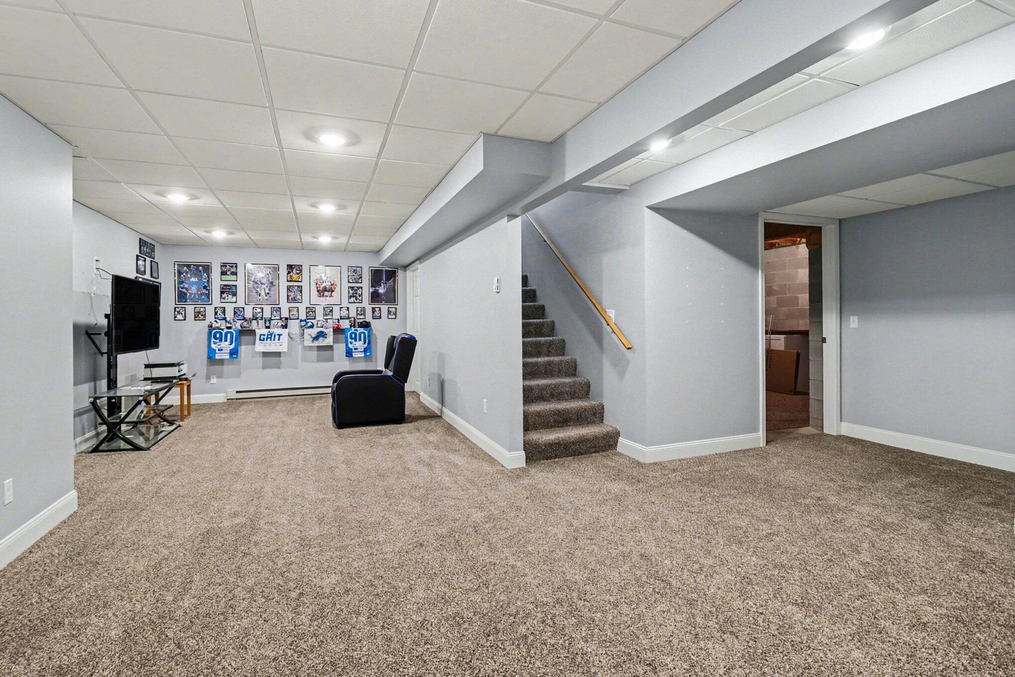 1854 Tall Oaks Drive W Ludington MI 49431
