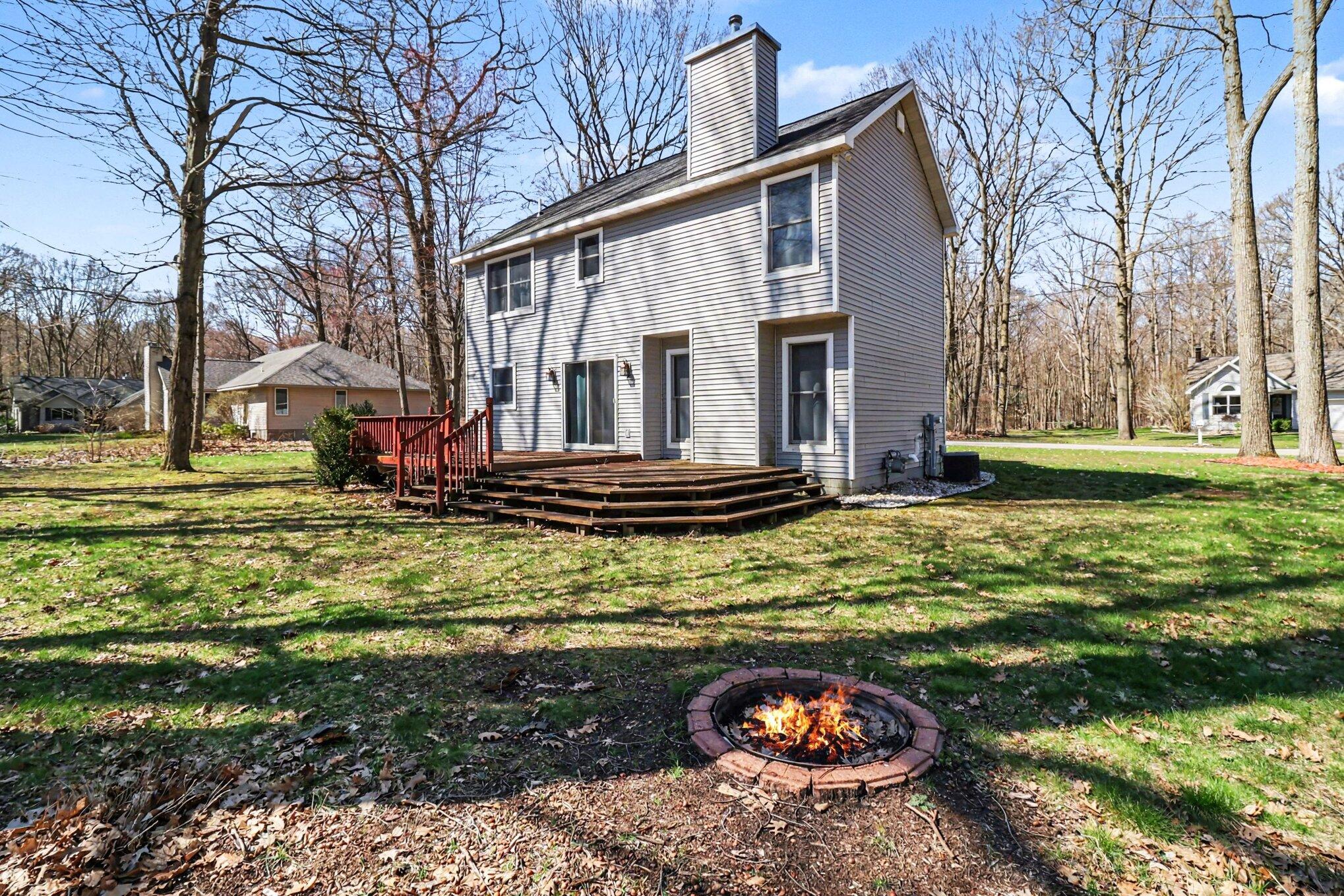 1854 Tall Oaks Drive W Ludington MI 49431