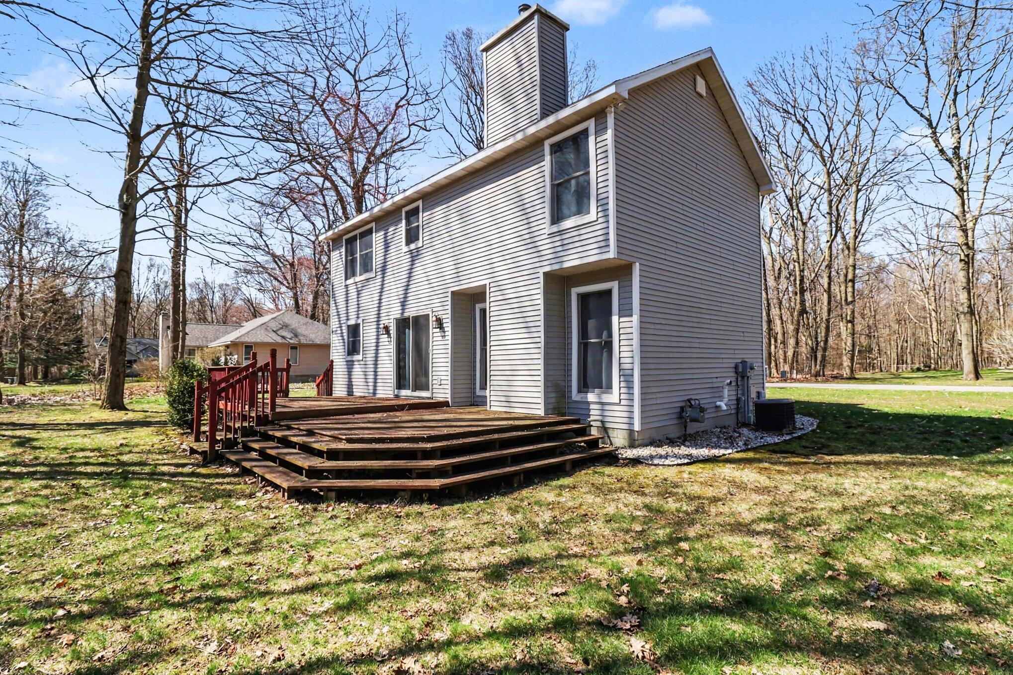1854 Tall Oaks Drive W Ludington MI 49431