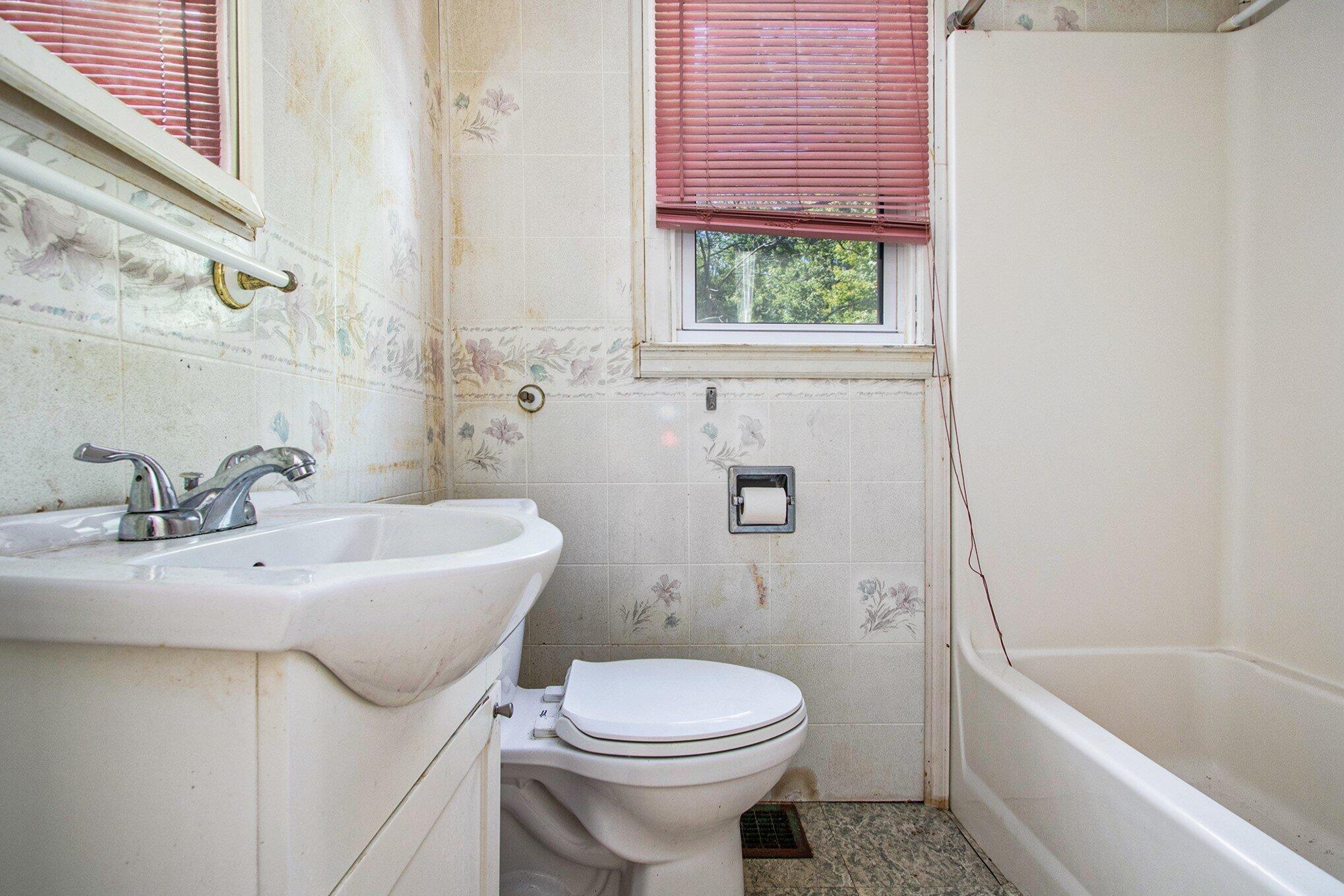 140 N Crystal Avenue Benton Harbor MI 49022