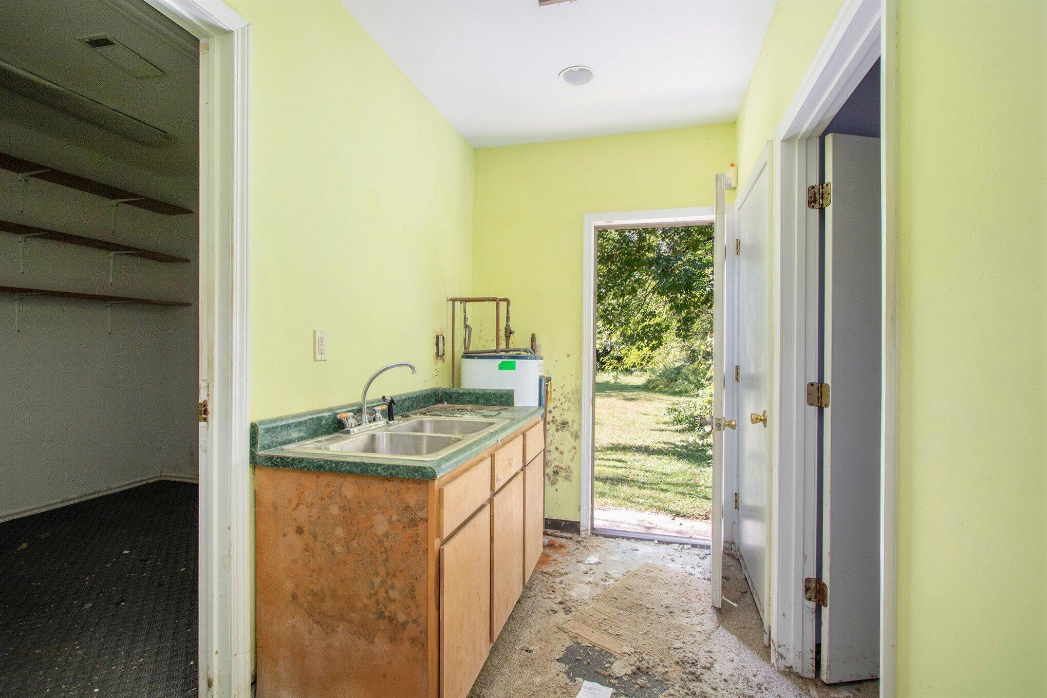 140 N Crystal Avenue Benton Harbor MI 49022