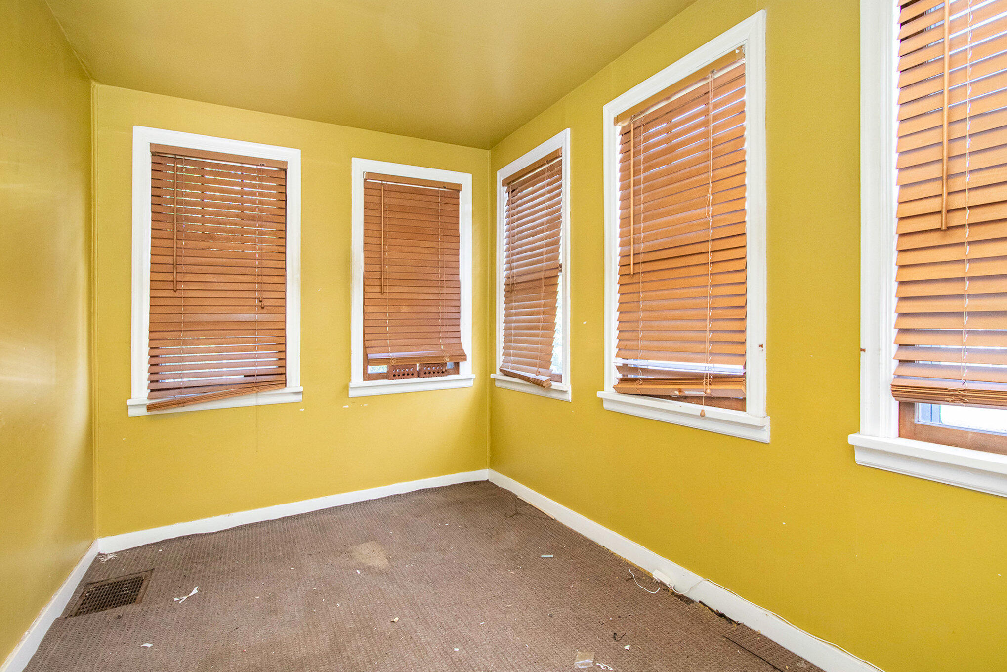 140 N Crystal Avenue Benton Harbor MI 49022