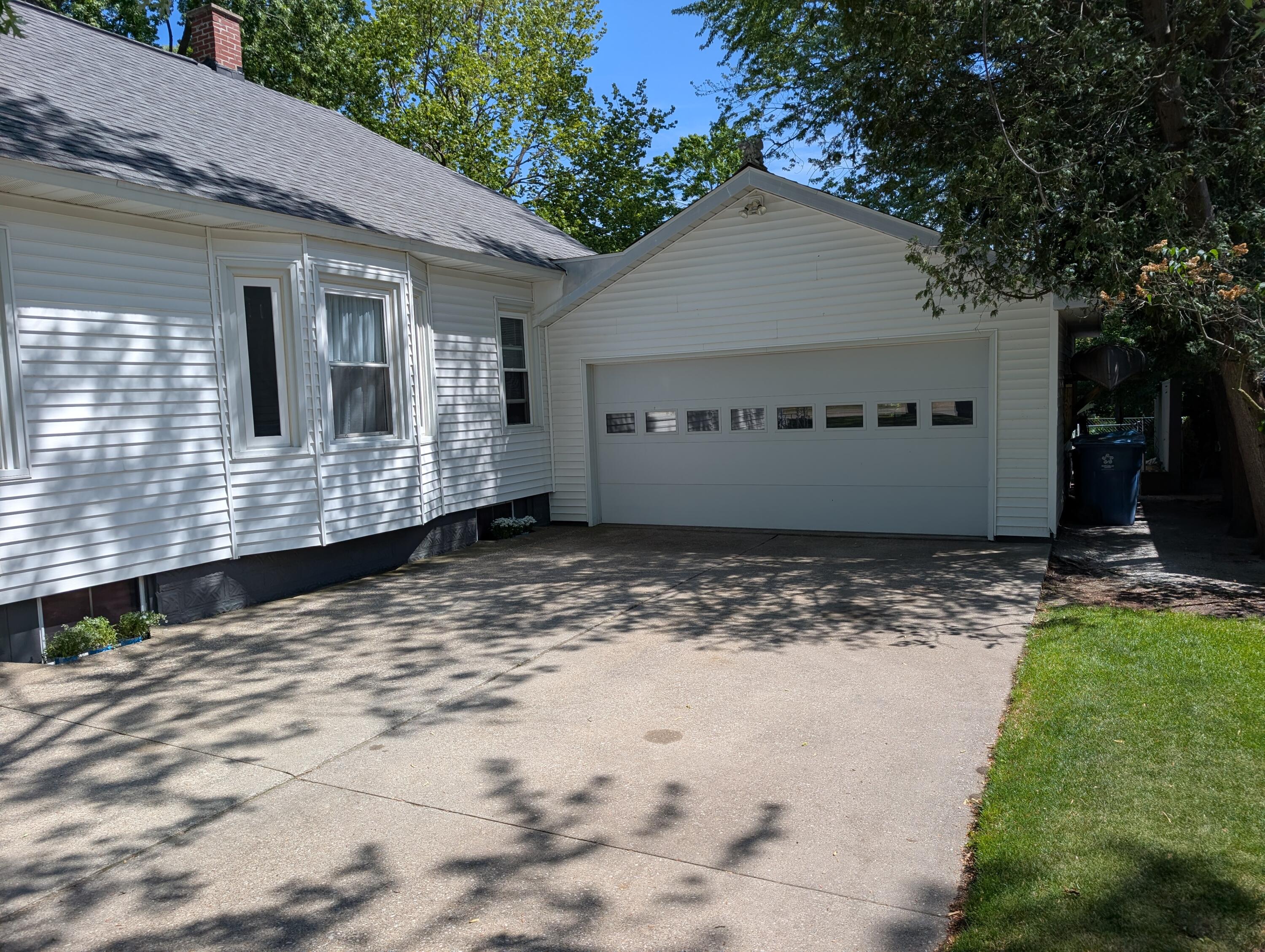 1861 Glen Avenue Muskegon MI 49441