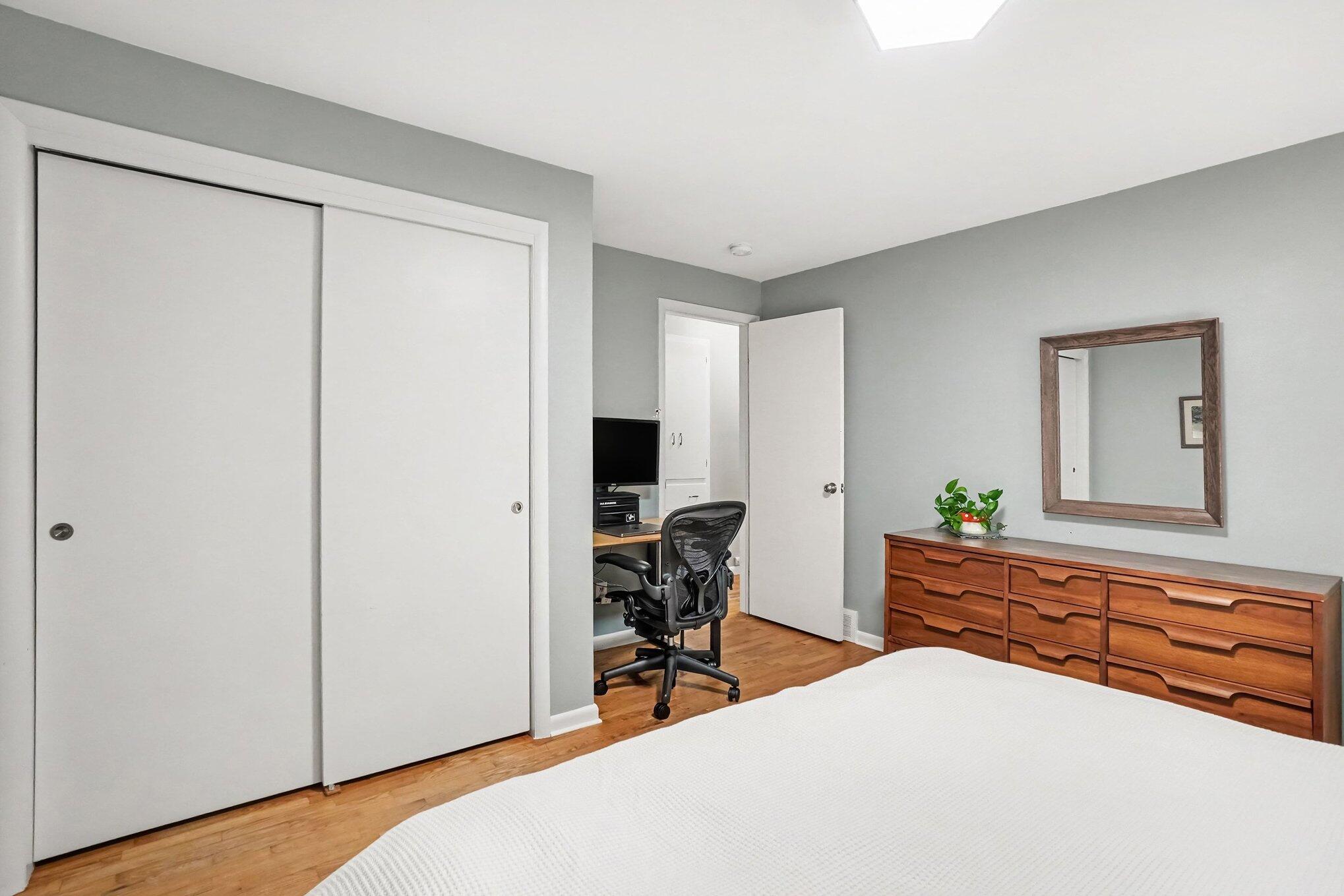 53 W 34th Street Holland MI 49423