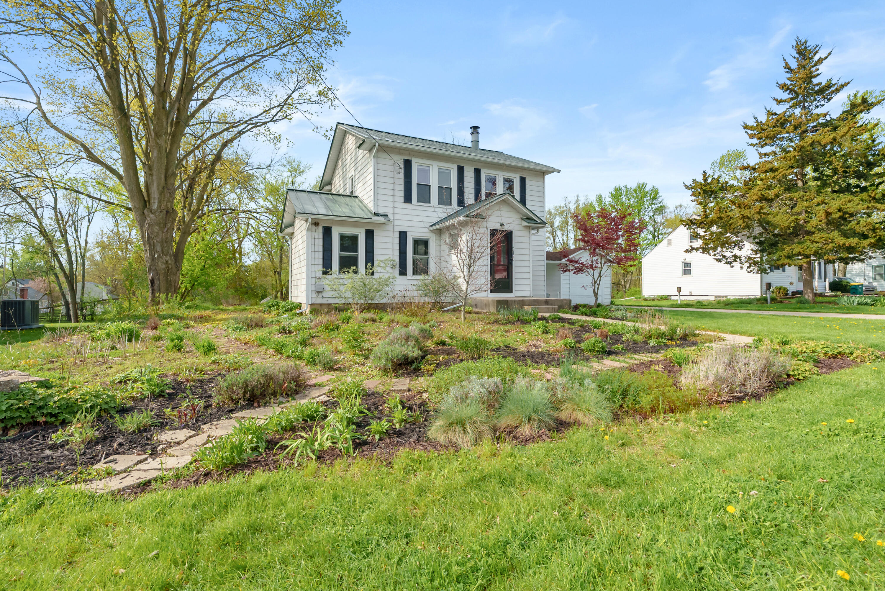 2126 Fairfield Road Portage MI 49002