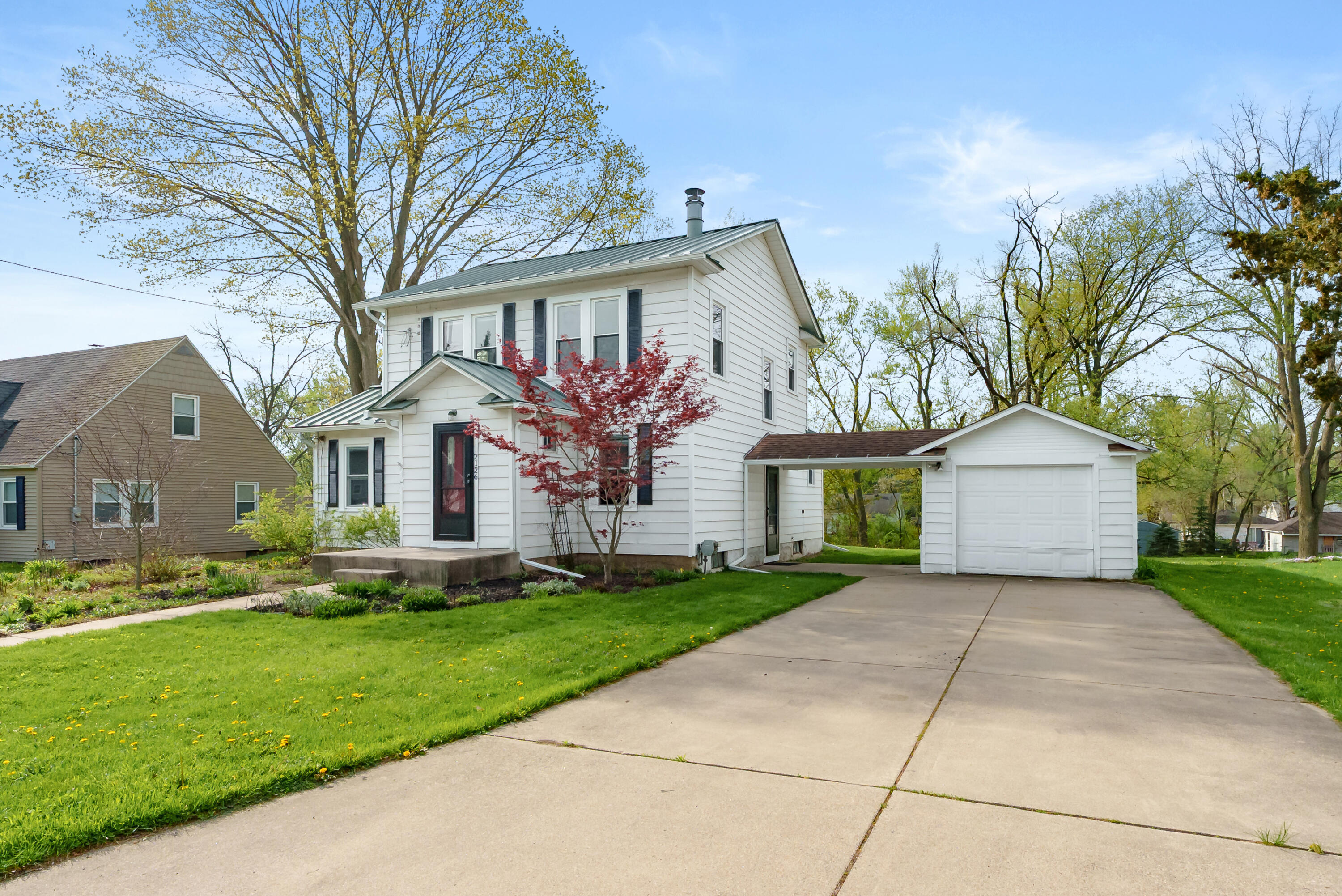 2126 Fairfield Road Portage MI 49002