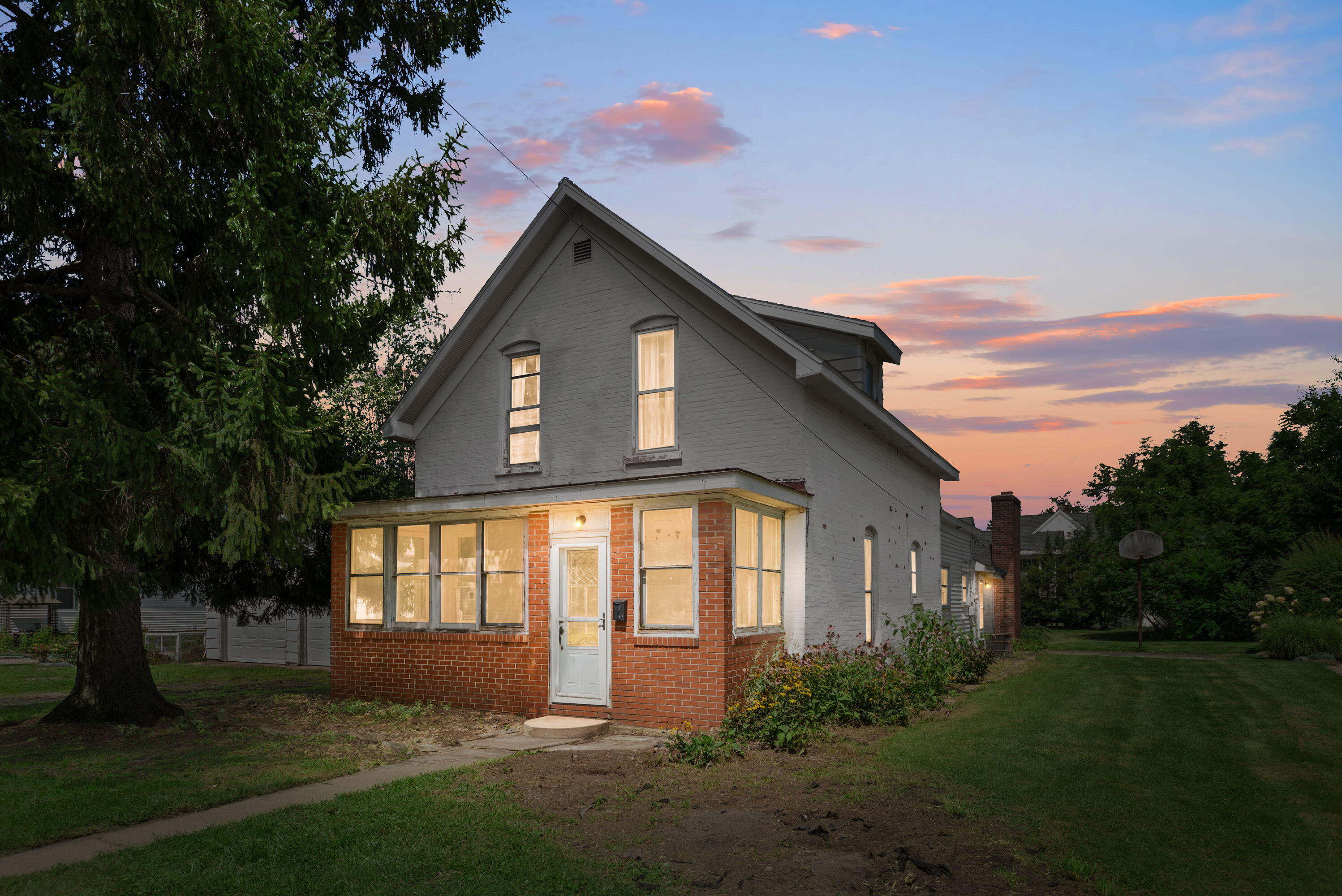 105 E Locust Street Three Oaks MI 49128
