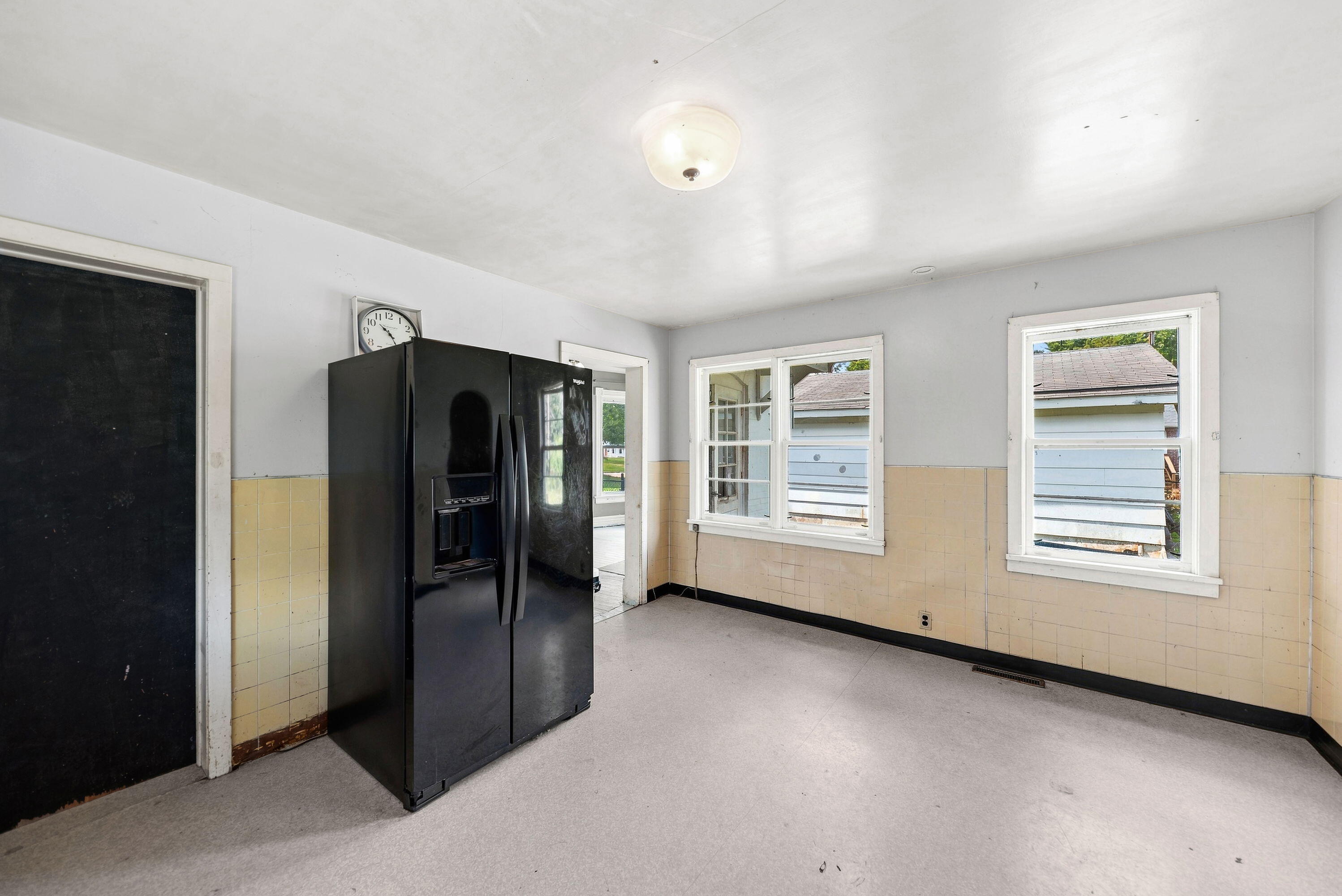 105 E Locust Street Three Oaks MI 49128