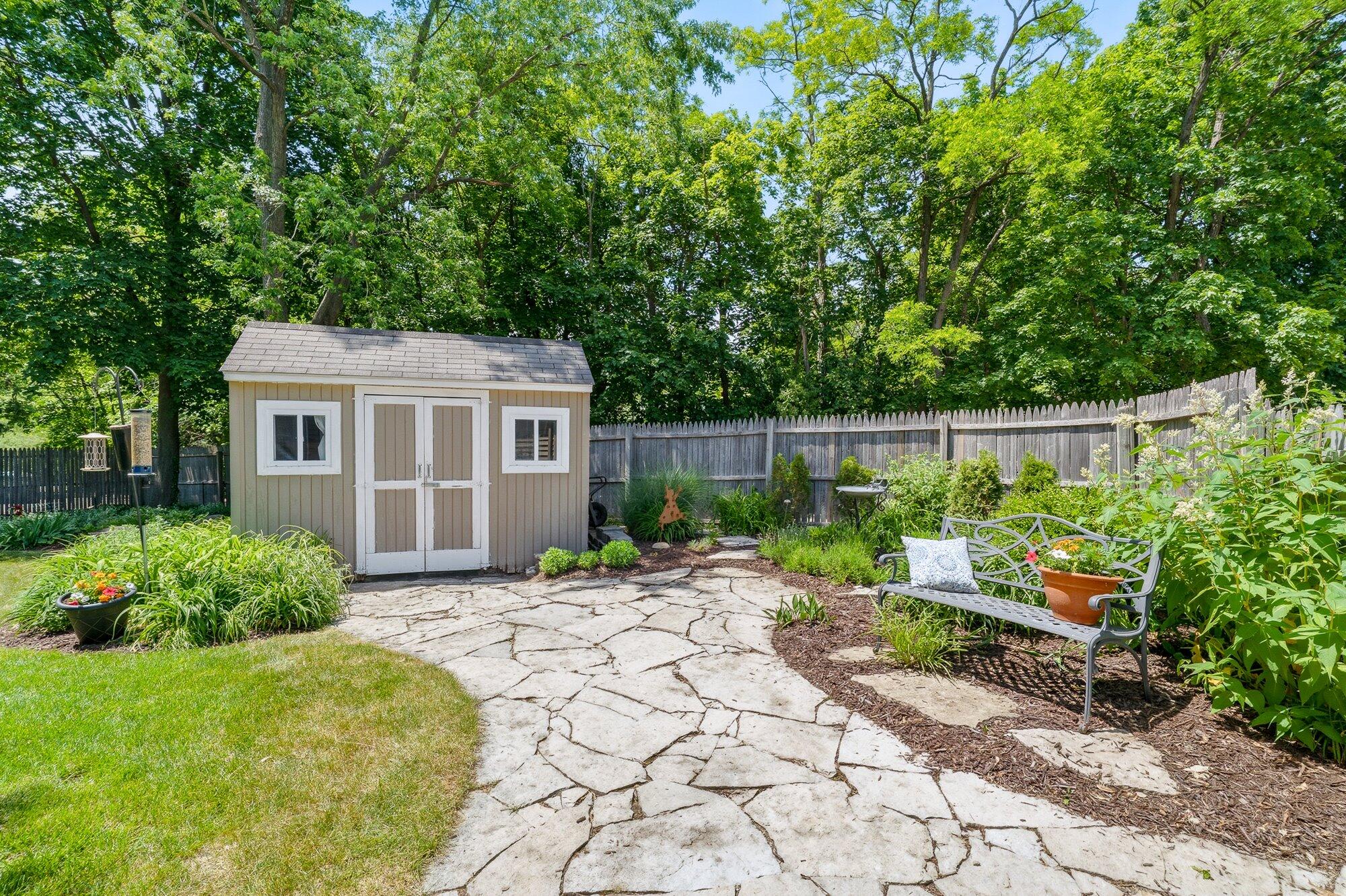 1532 Henderson Drive Kalamazoo MI 49006