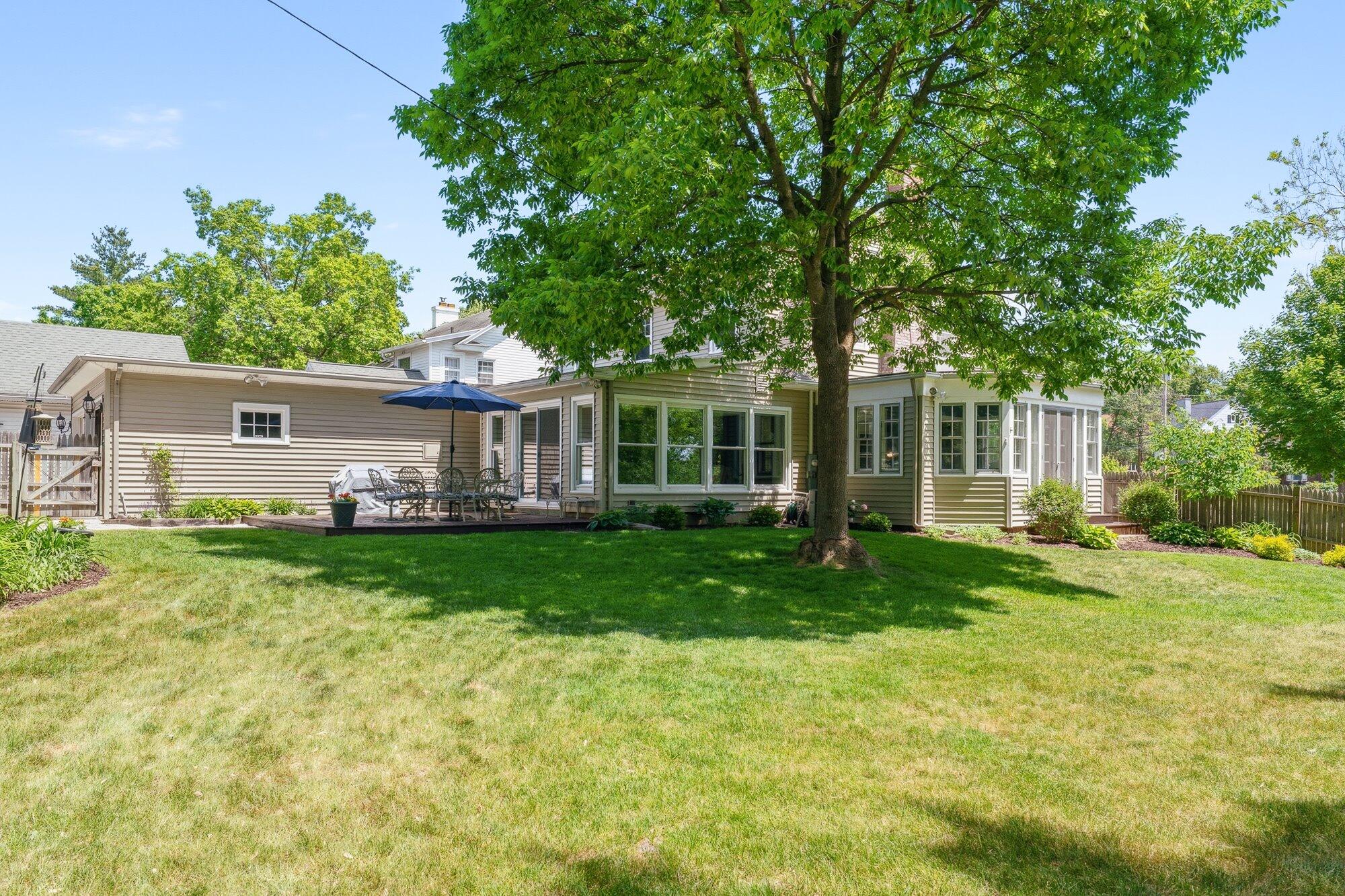 1532 Henderson Drive Kalamazoo MI 49006