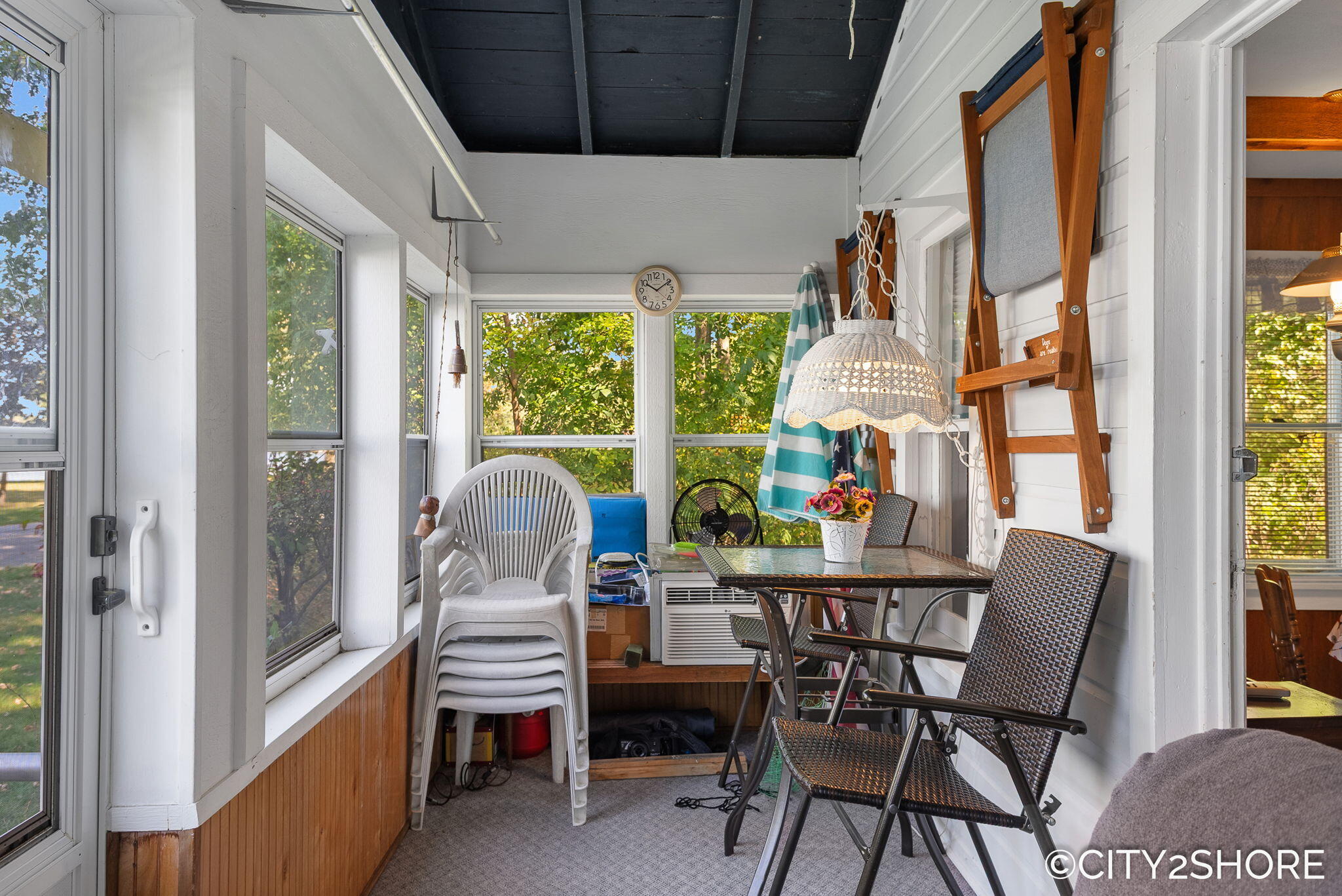 5964 122nd Avenue Fennville MI 49408