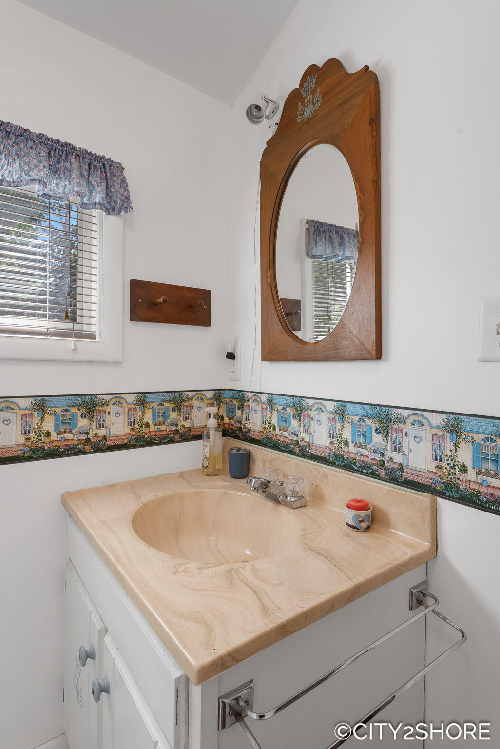 5964 122nd Avenue Fennville MI 49408