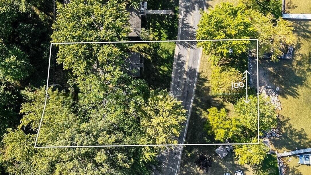 5964 122nd Avenue Fennville MI 49408