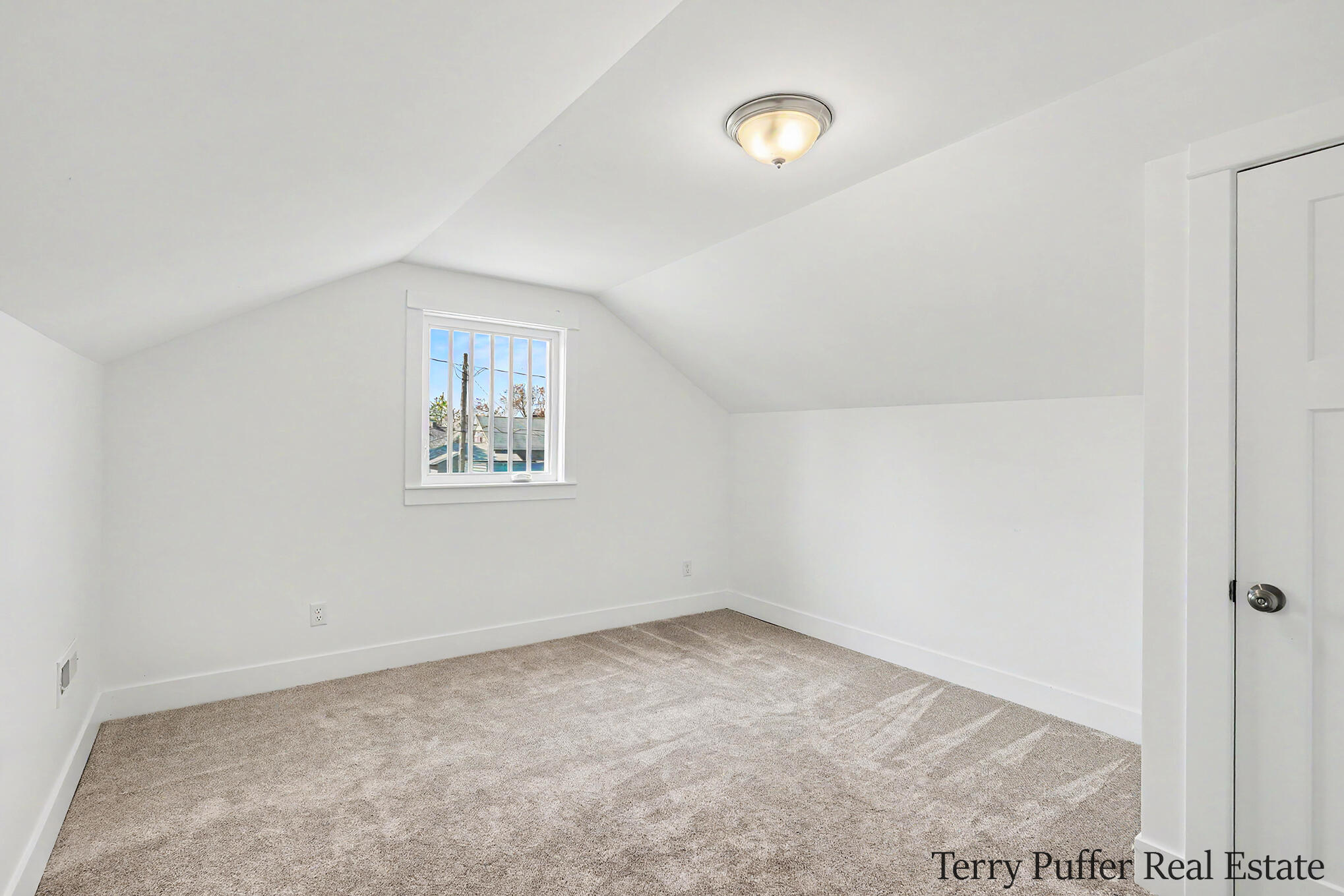 72 E Grand Avenue Muskegon MI 49442