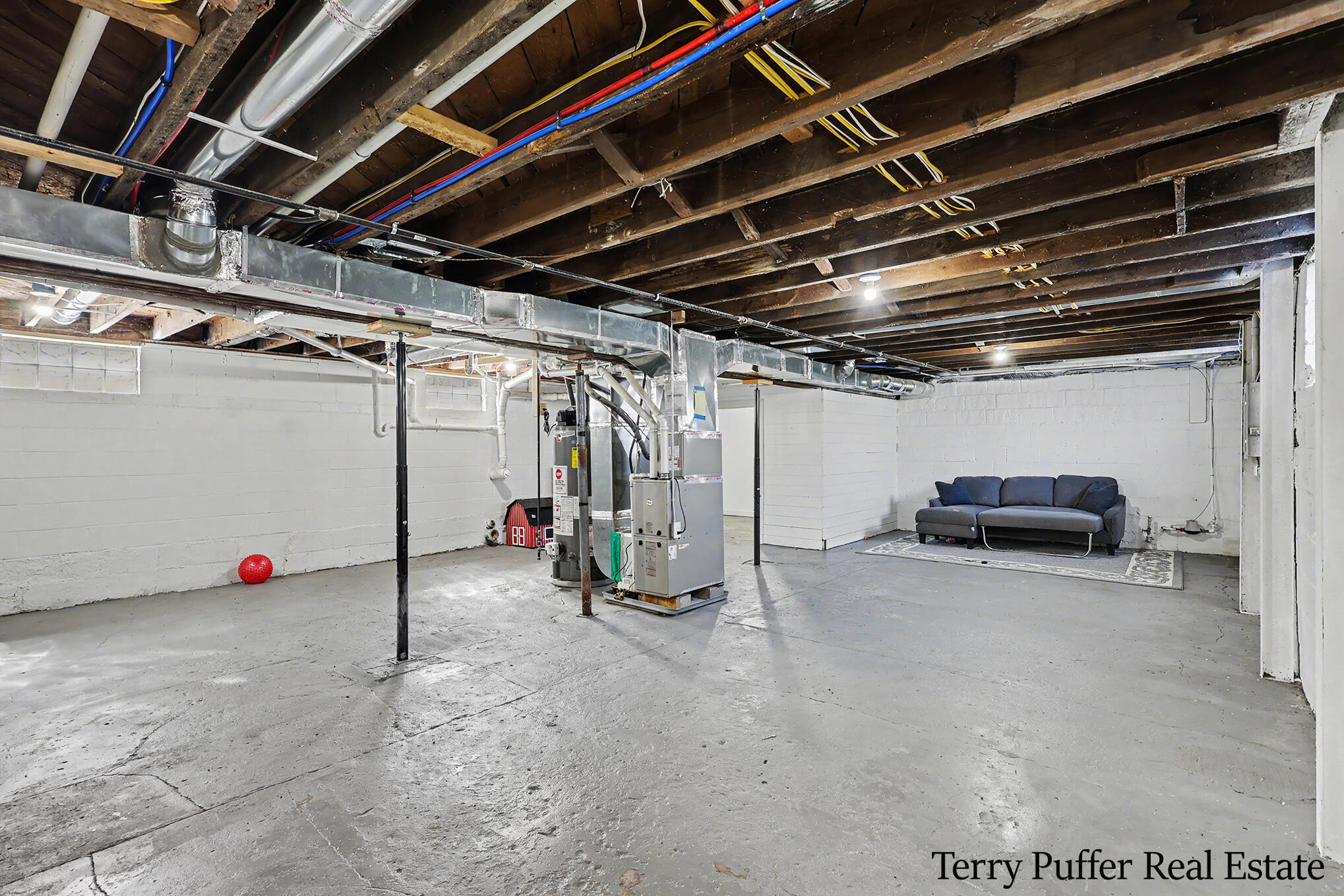 72 E Grand Avenue Muskegon MI 49442