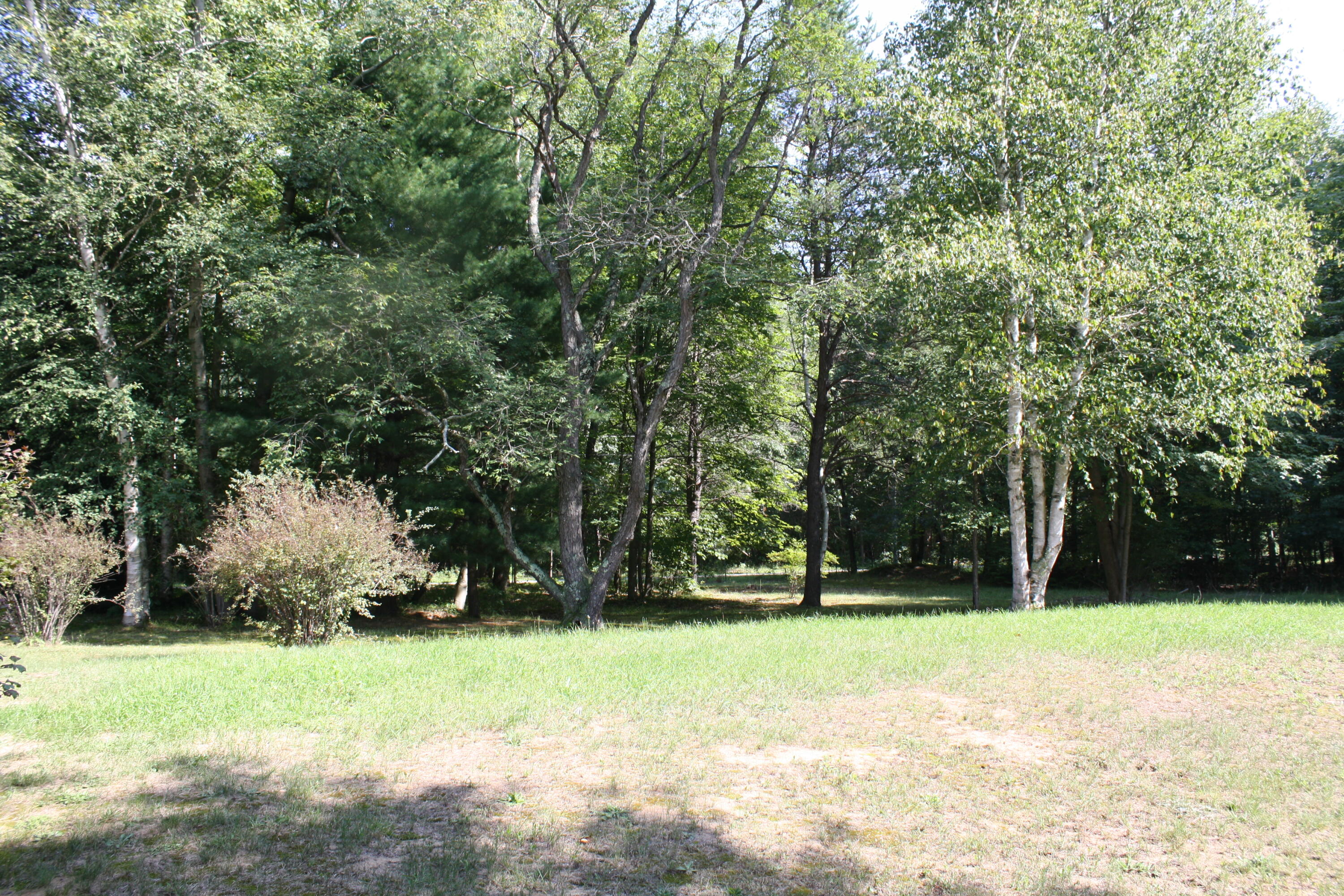 1807 W River Road Muskegon MI 49445