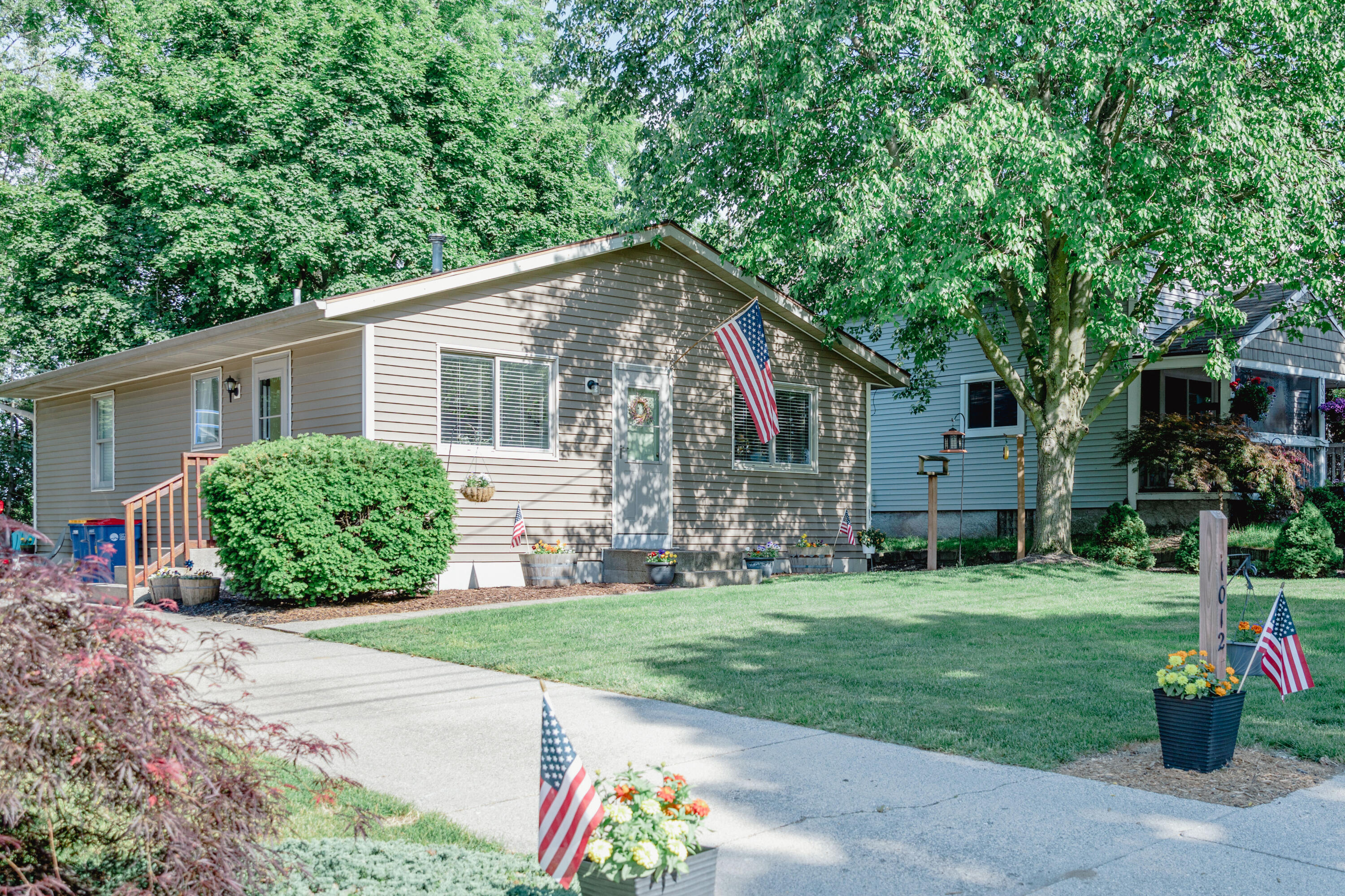 1012 Calvary Avenue NW Grand Rapids MI 49504