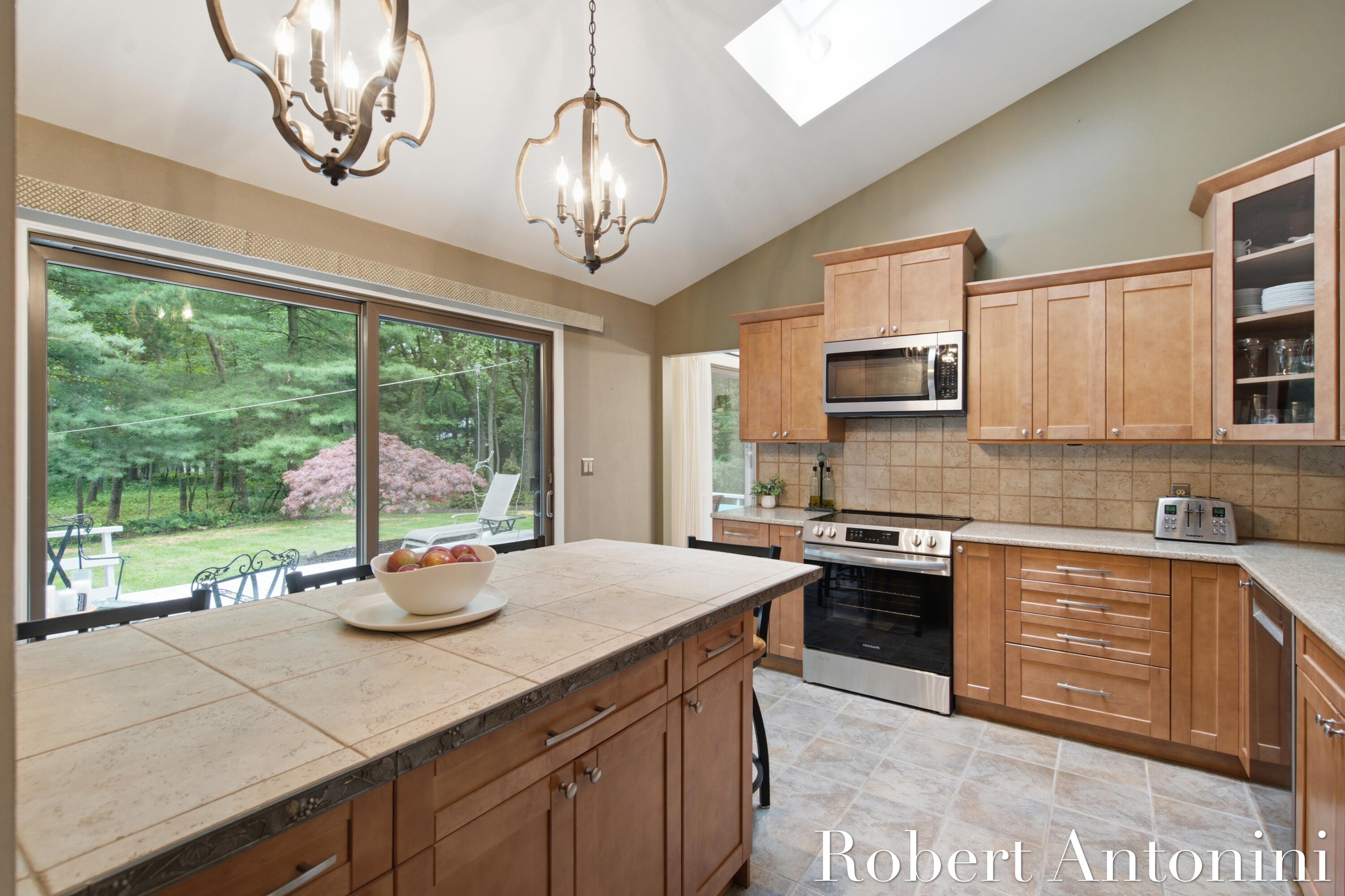 1708 Mont Rue Drive SE Grand Rapids MI 49546