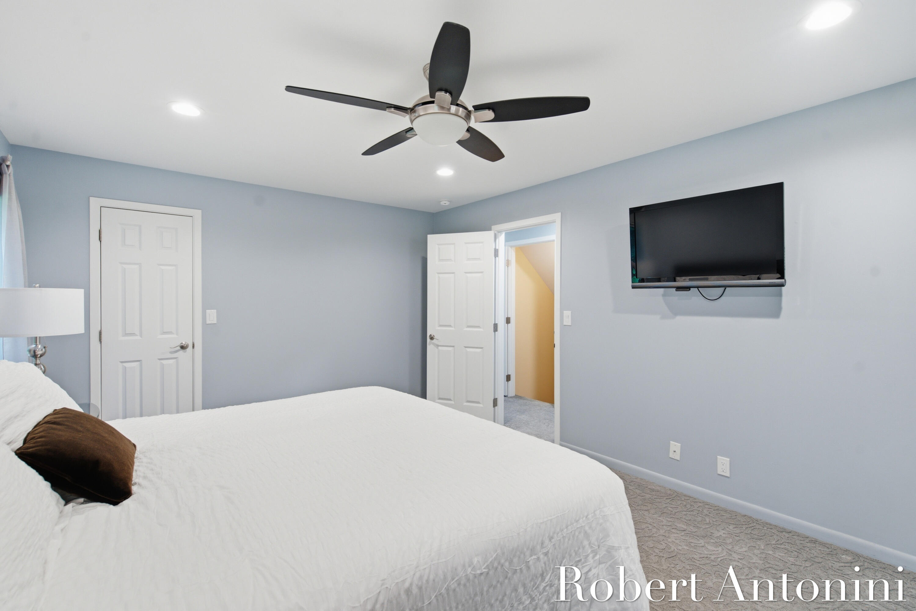 1708 Mont Rue Drive SE Grand Rapids MI 49546