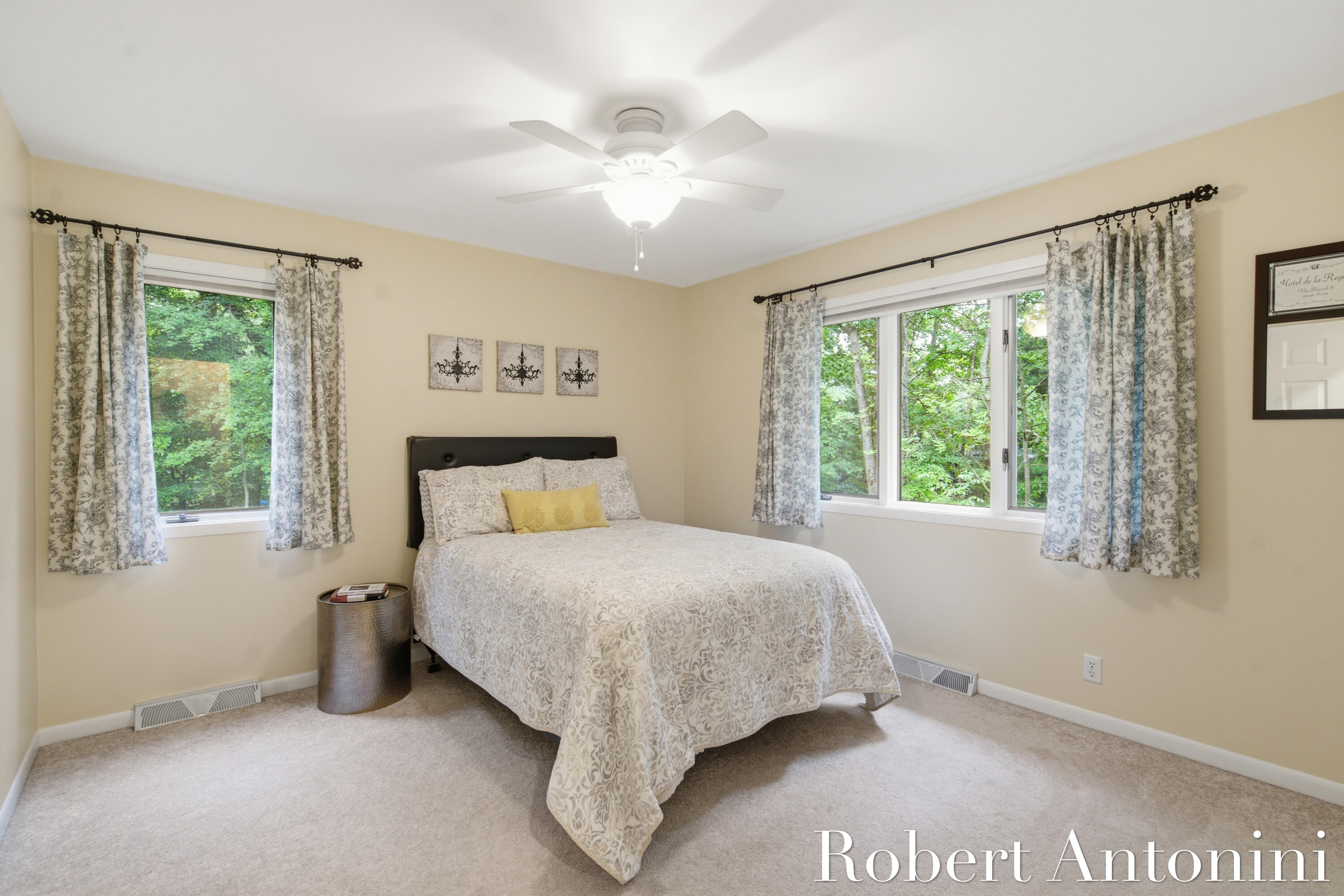 1708 Mont Rue Drive SE Grand Rapids MI 49546