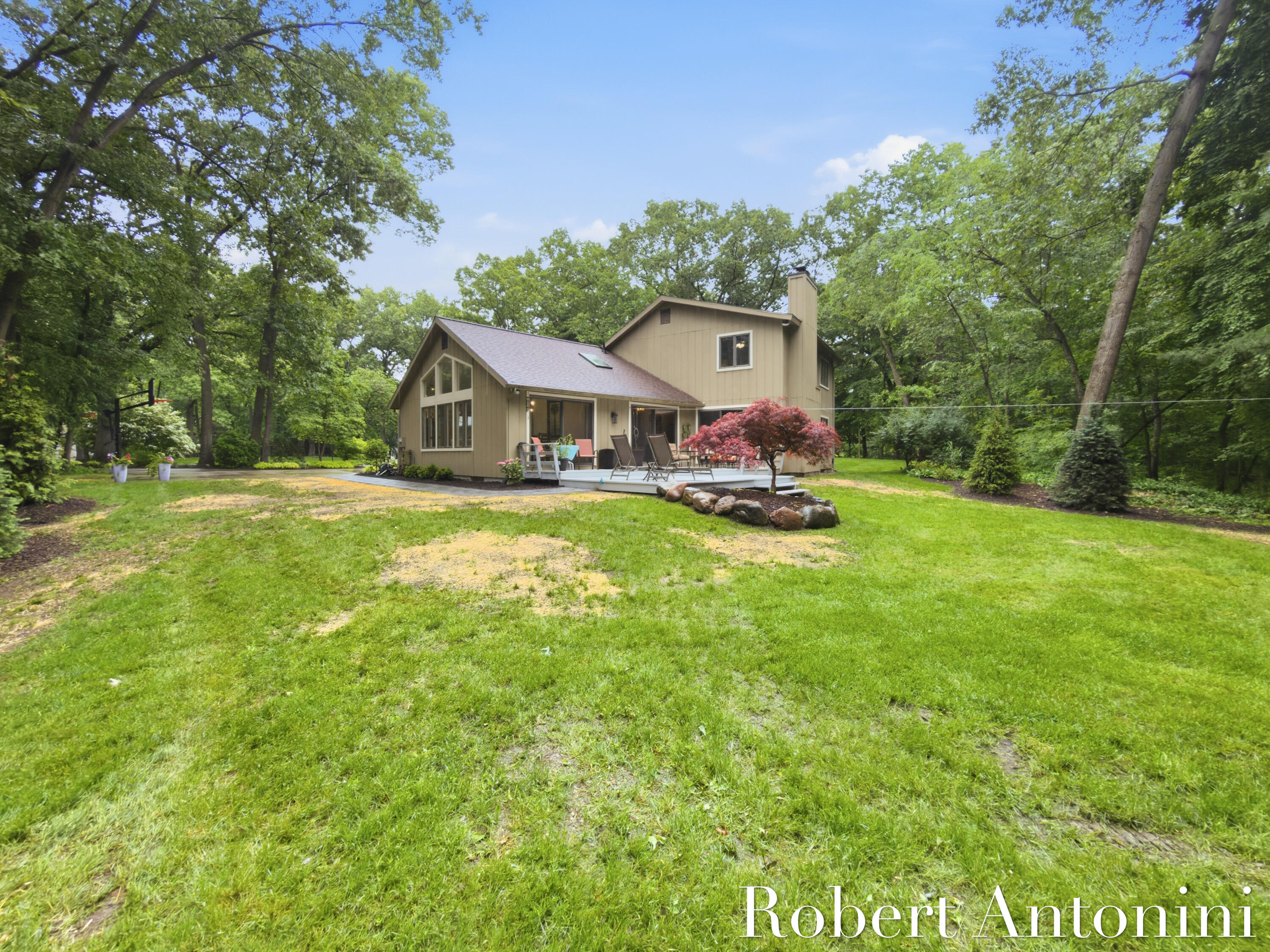 1708 Mont Rue Drive SE Grand Rapids MI 49546