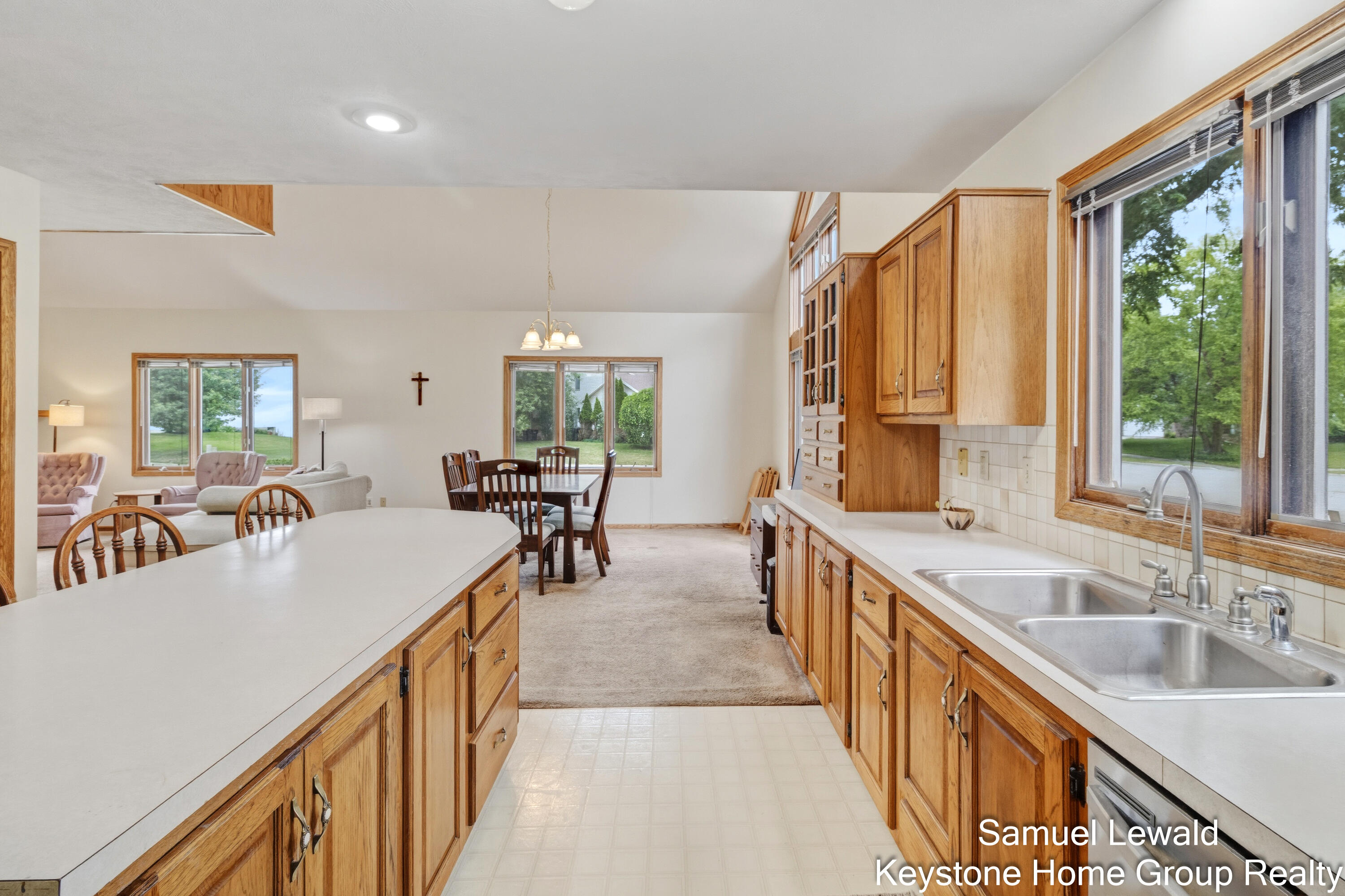 4551 Springmont Drive SE Grand Rapids MI 49512