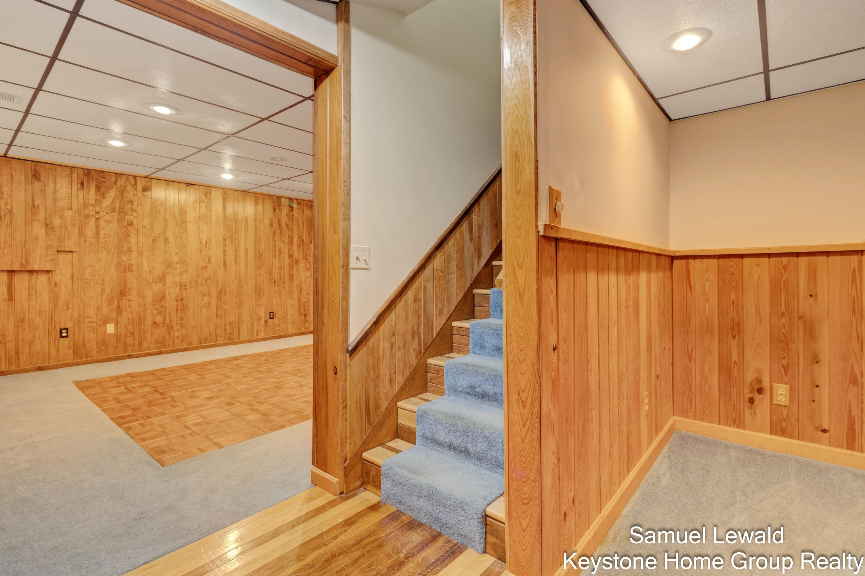 4551 Springmont Drive SE Grand Rapids MI 49512