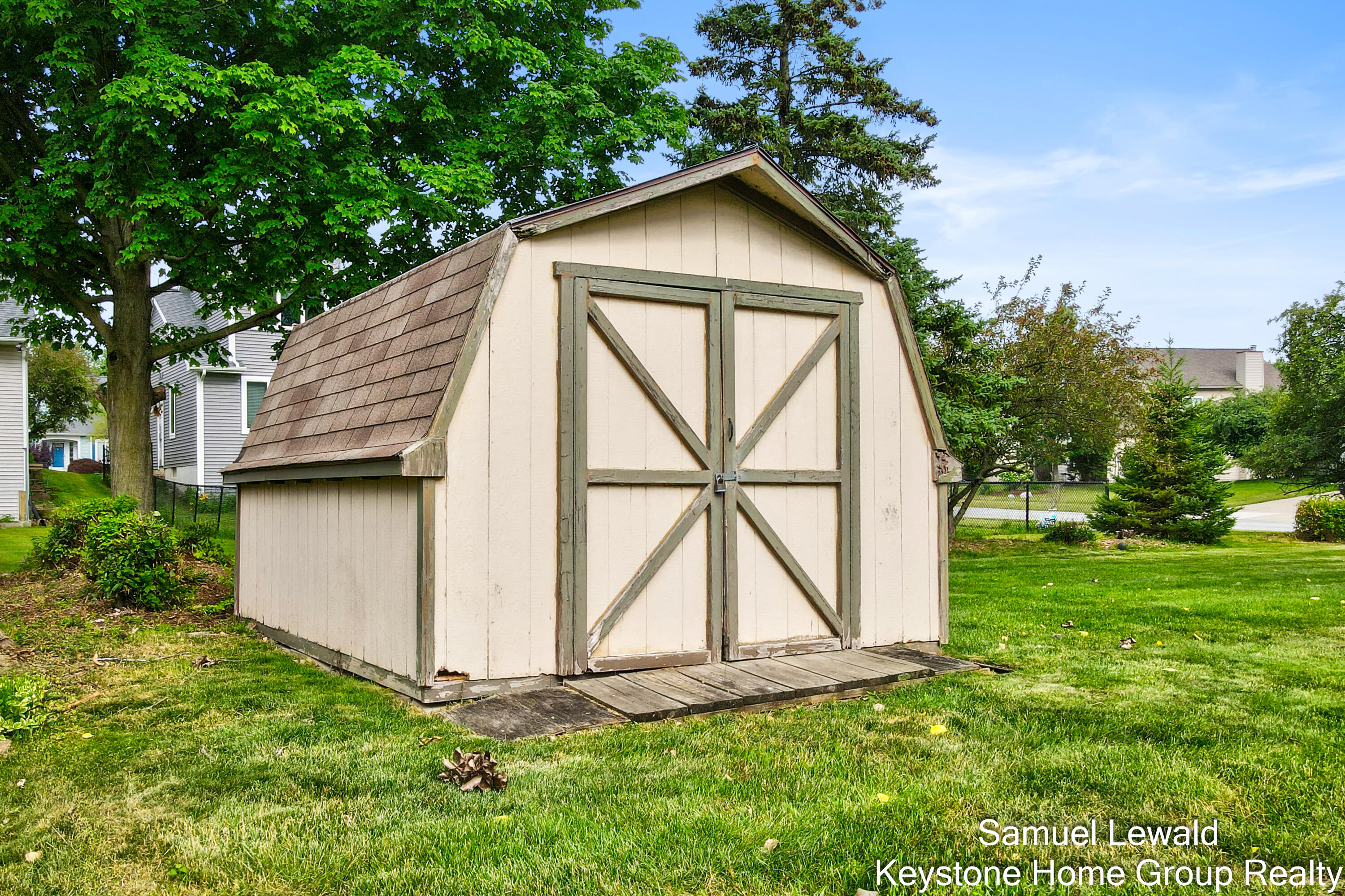4551 Springmont Drive SE Grand Rapids MI 49512