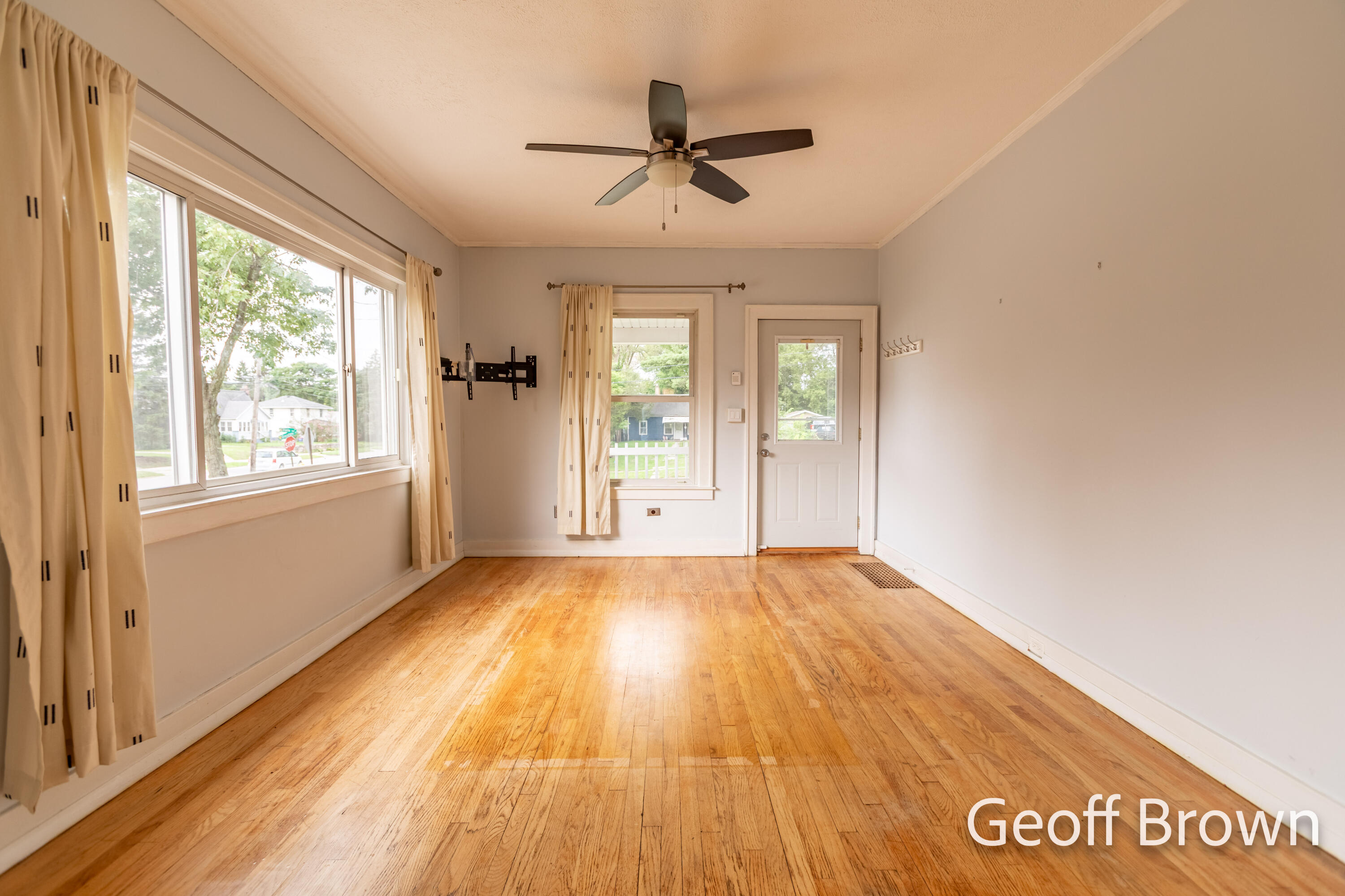 481 Graceland Street NE Grand Rapids MI 49505