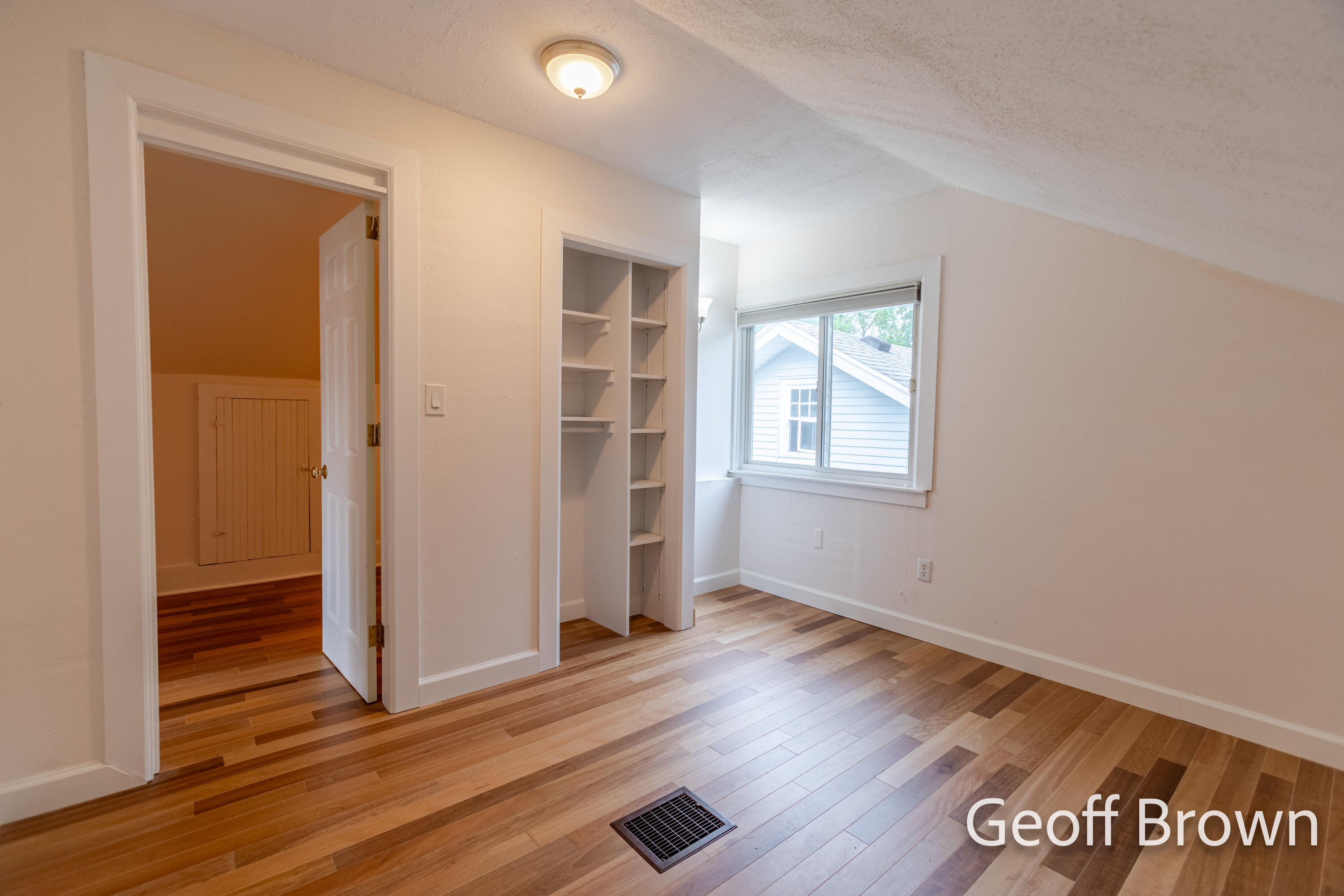 481 Graceland Street NE Grand Rapids MI 49505