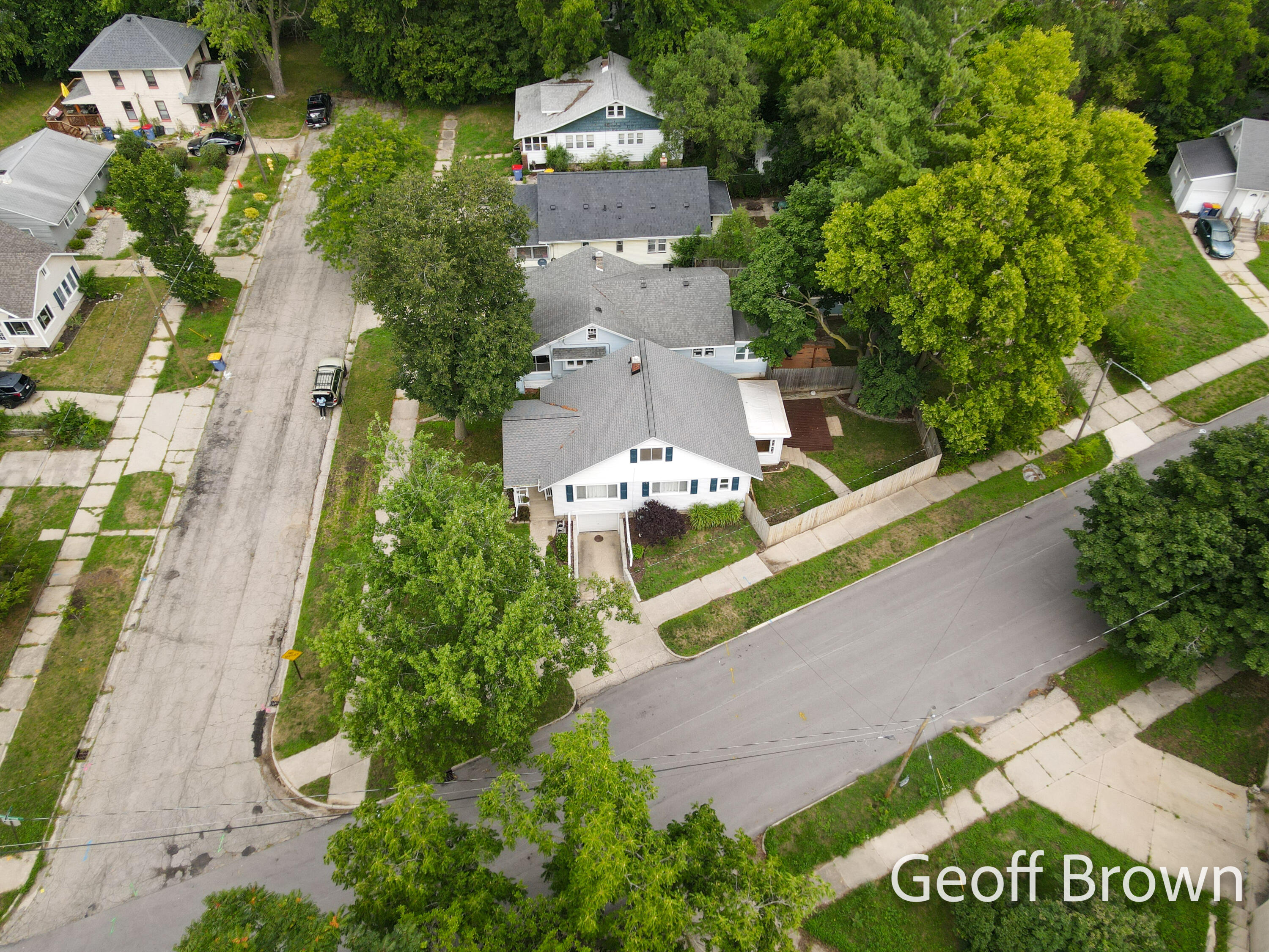 481 Graceland Street NE Grand Rapids MI 49505