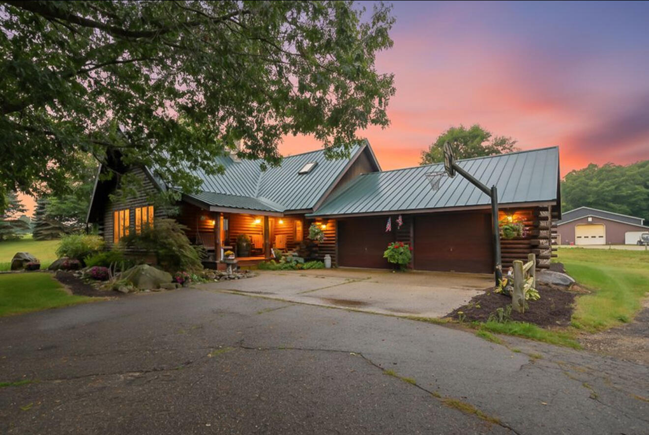 3310 26th Street Hopkins MI 49328